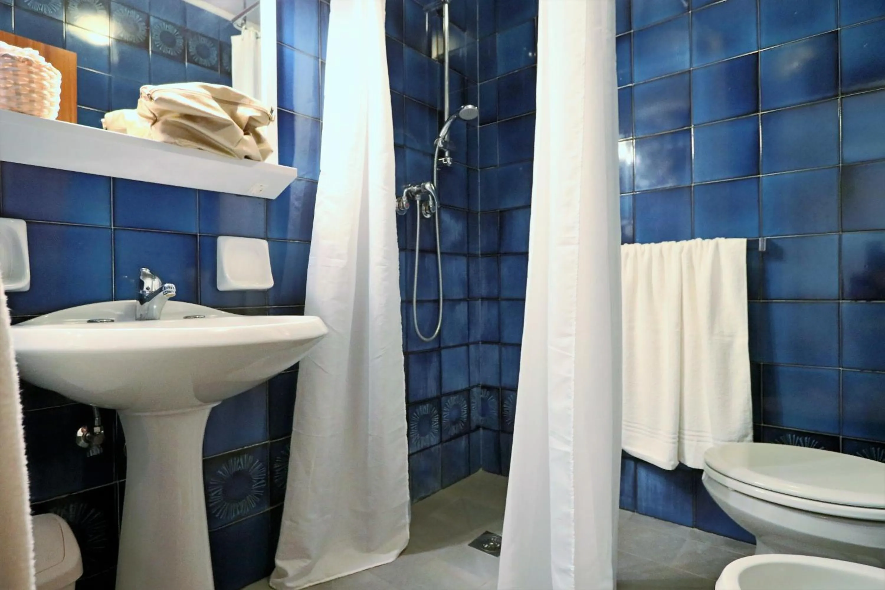 Shower in Appartamenti Marina Grande