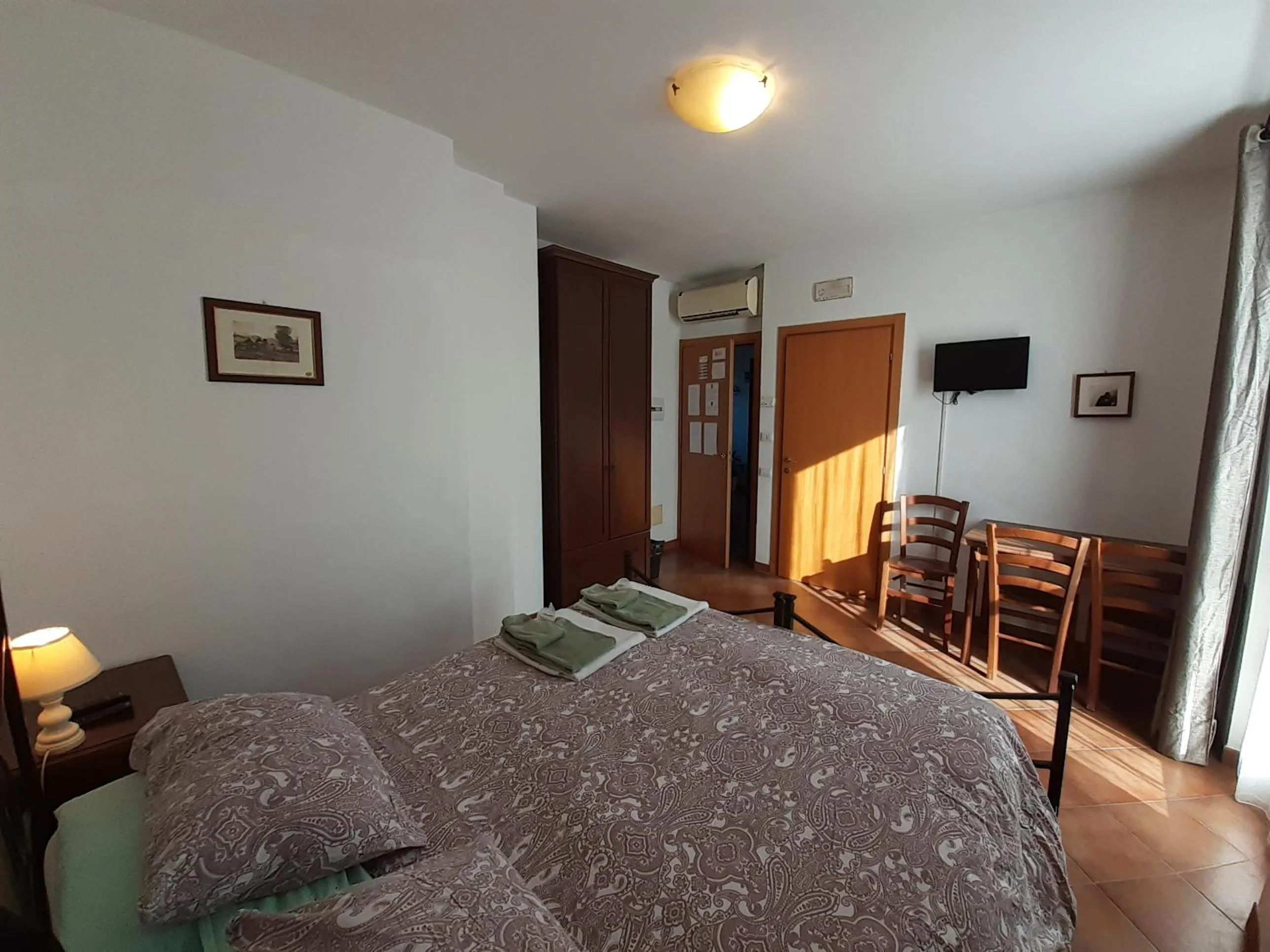 TV and multimedia, Bed in B&B La Verbena