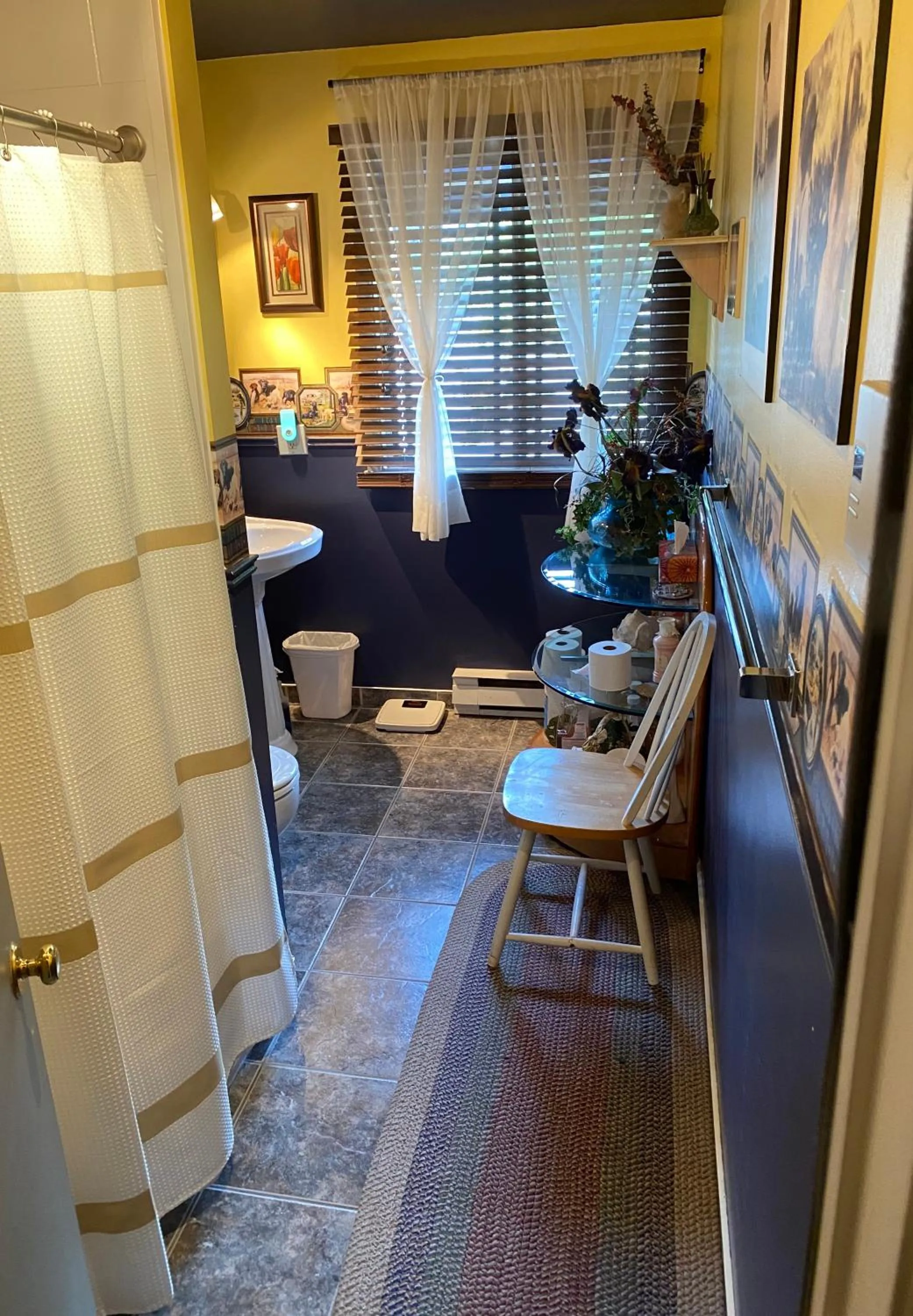 Repos & Manna Downtown Montréal