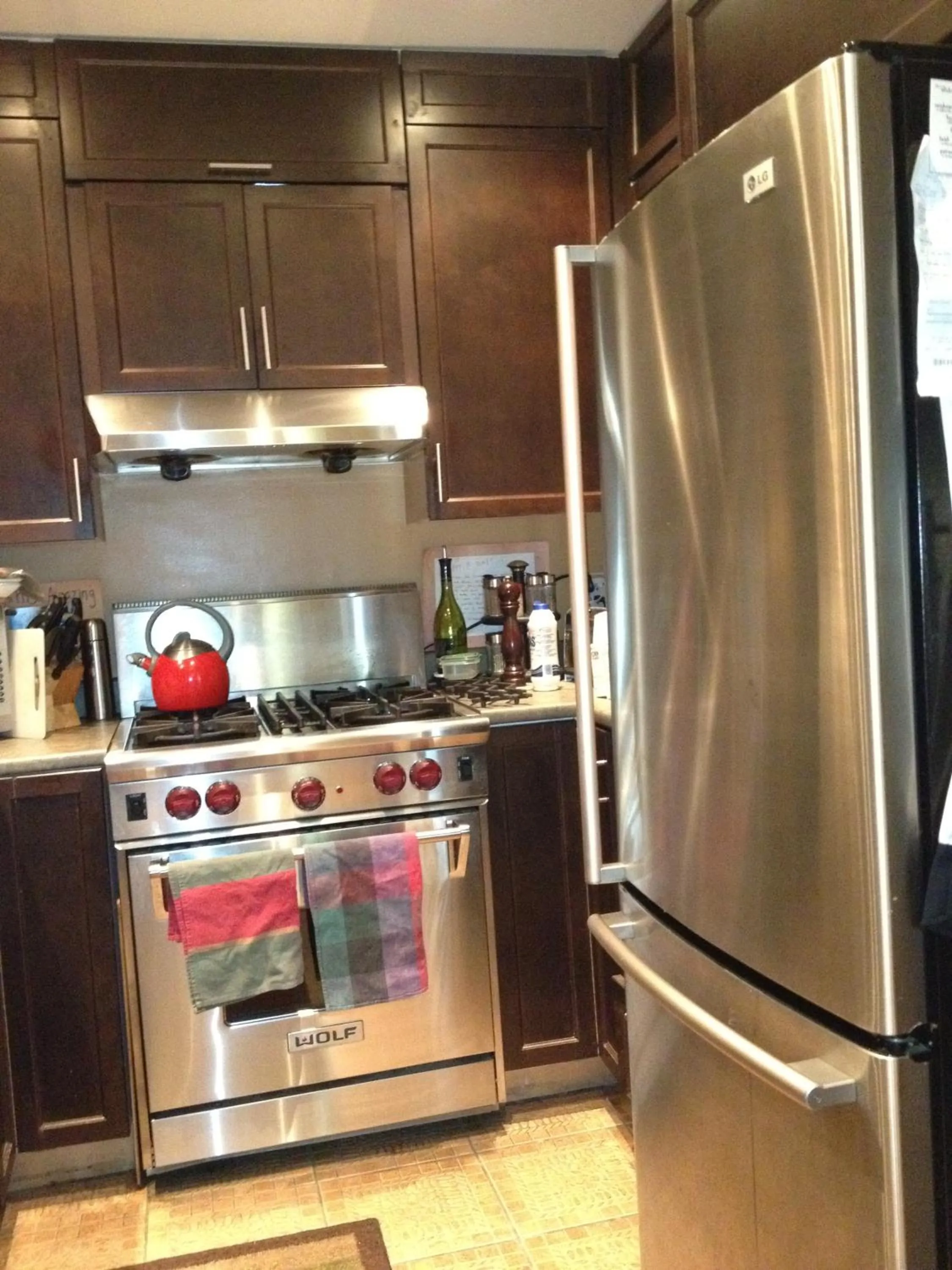 Kitchen or kitchenette in Repos & Manna Downtown Montréal