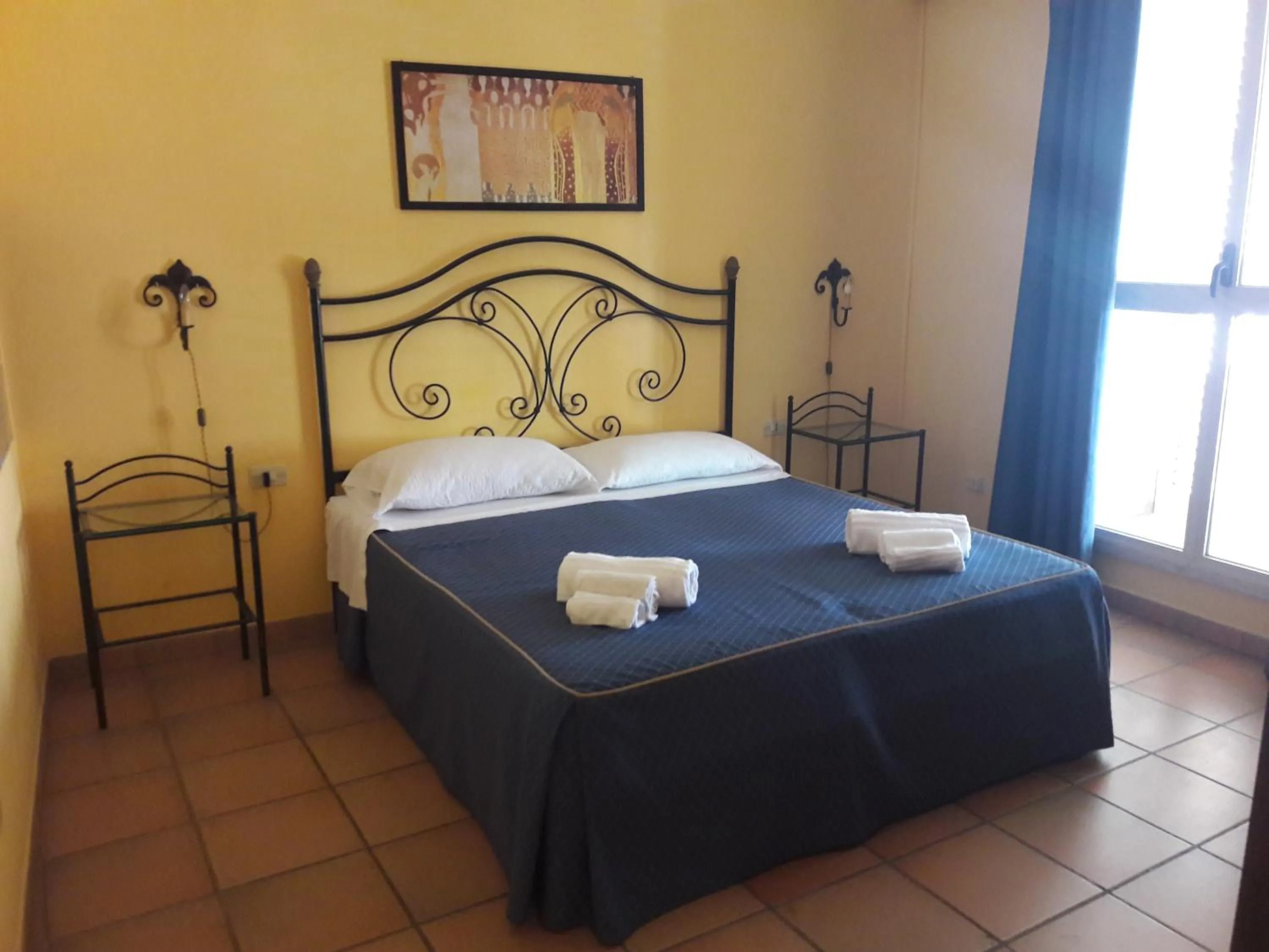 Photo of the whole room, Bed in Life Hotels Residence dei Baroni