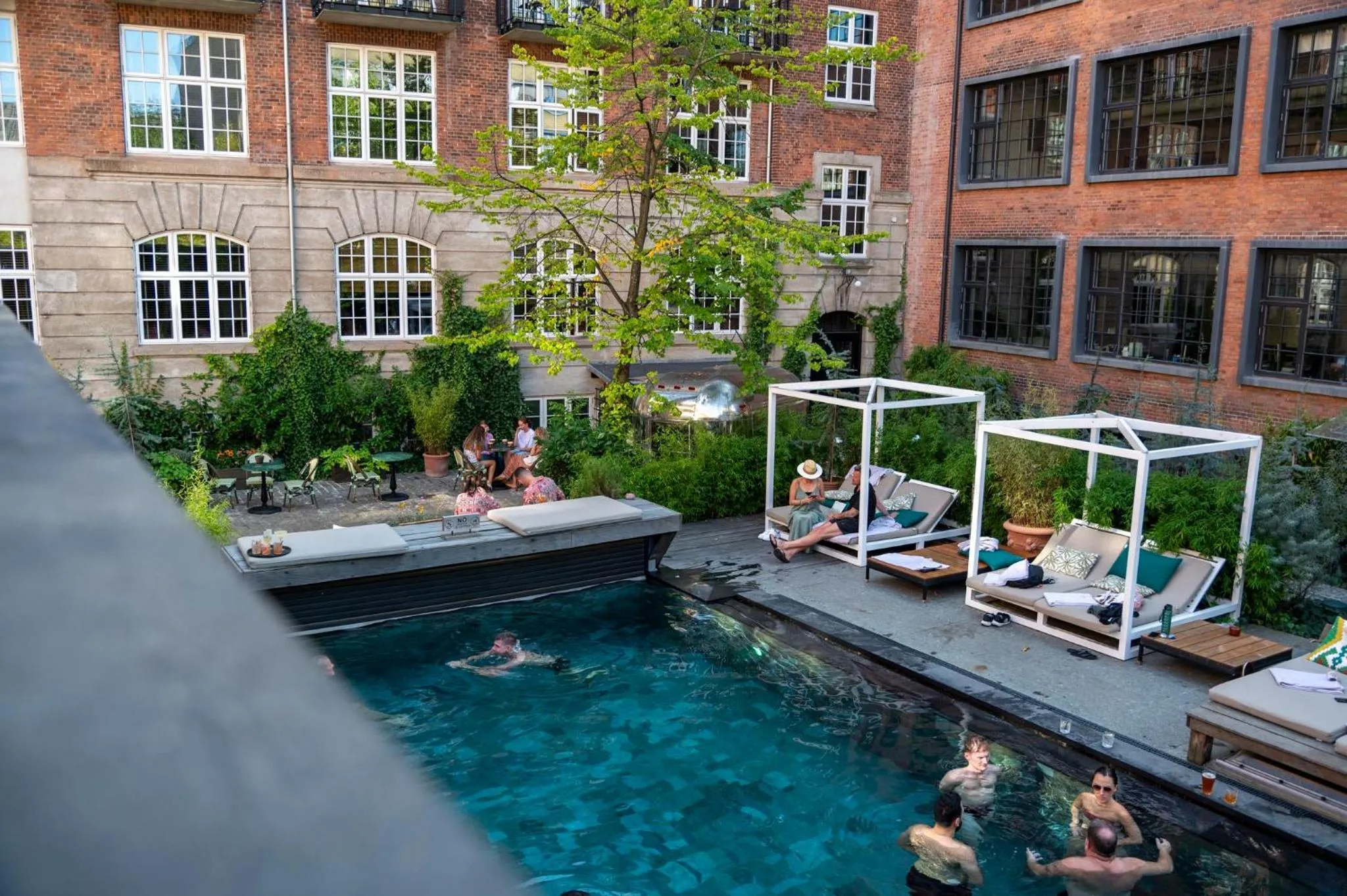 Swimming pool in Bryggen Guldsmeden