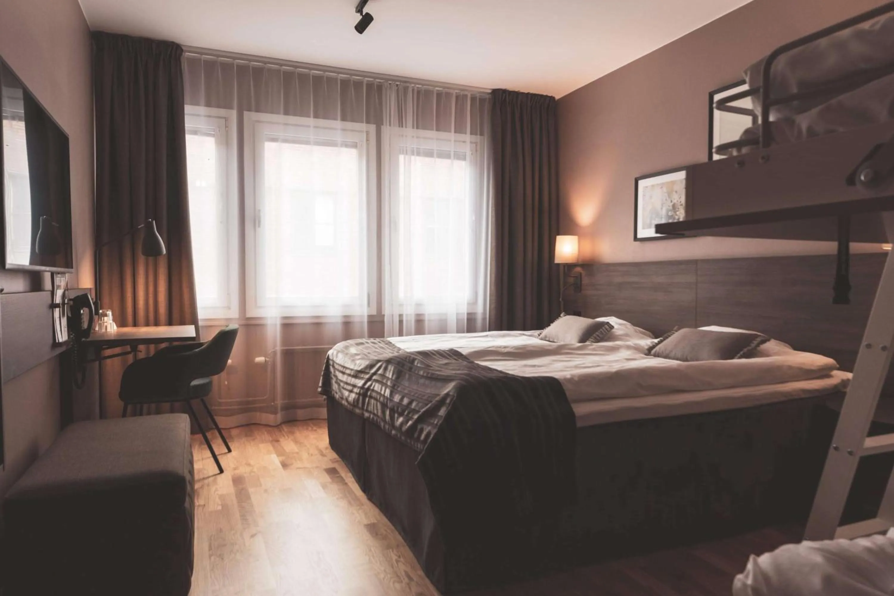 Bedroom, Bed in Scandic Hallandia