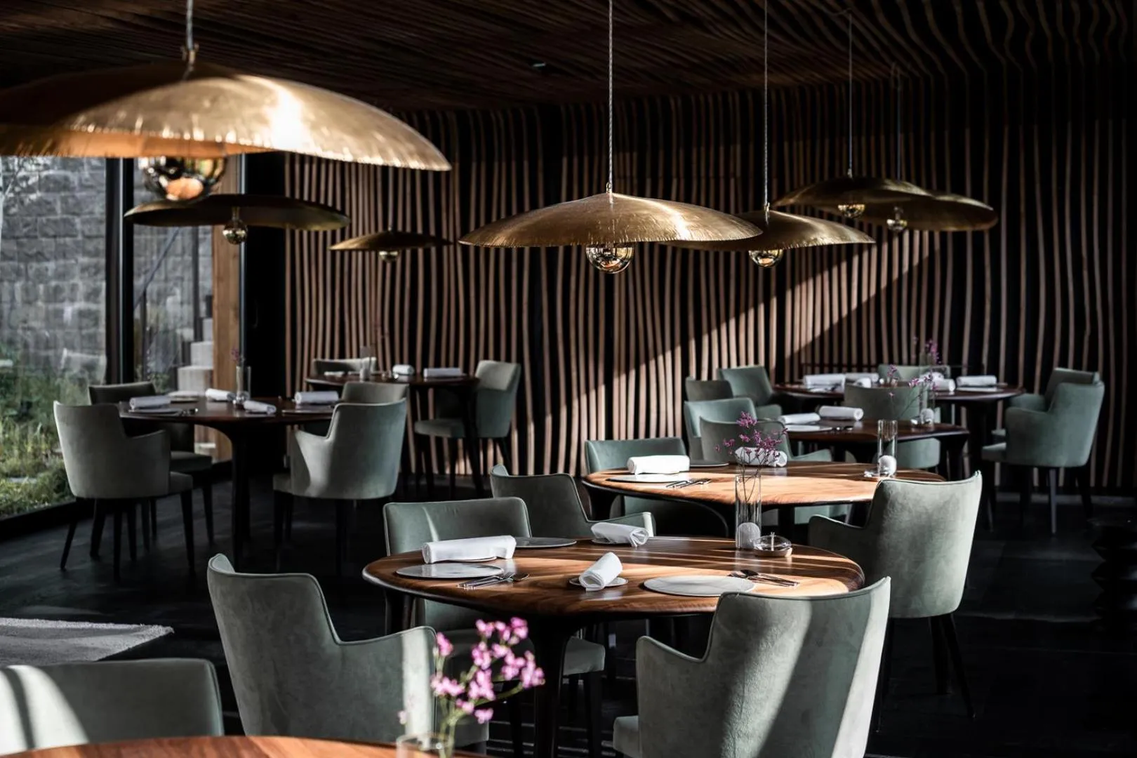 Restaurant/places to eat in Maison Aribert