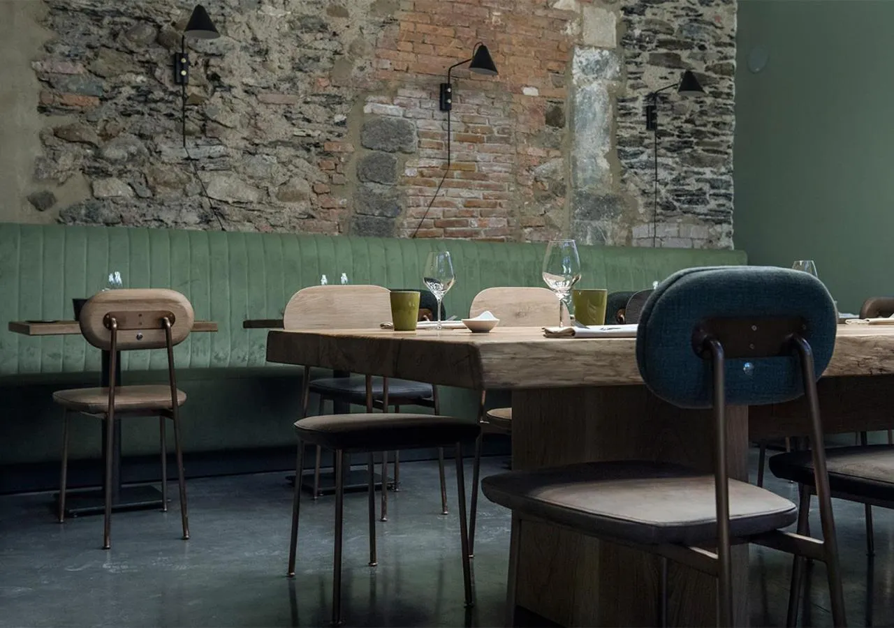 Restaurant/places to eat in Maison Aribert