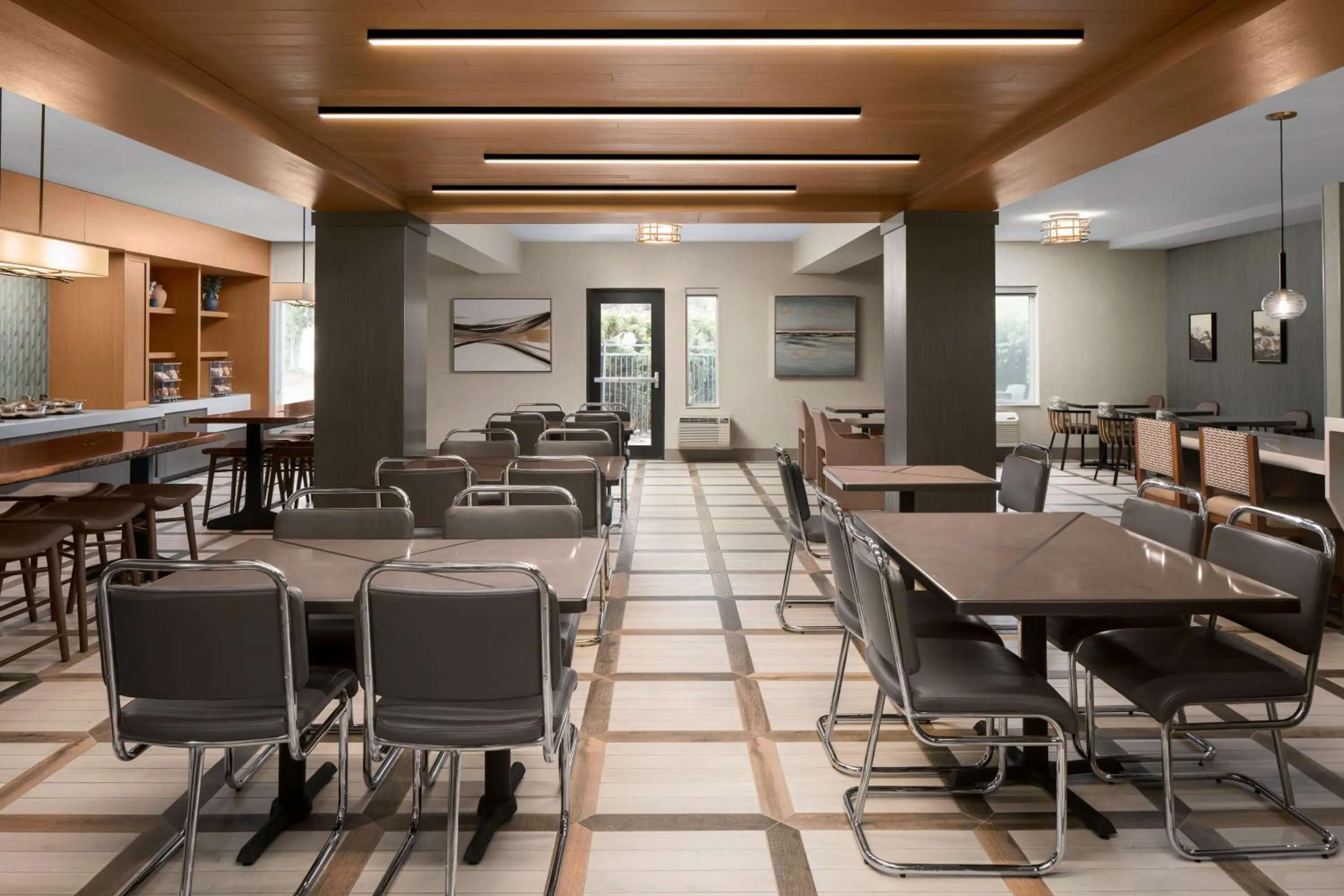 Restaurant/places to eat in DoubleTree by Hilton North Salem