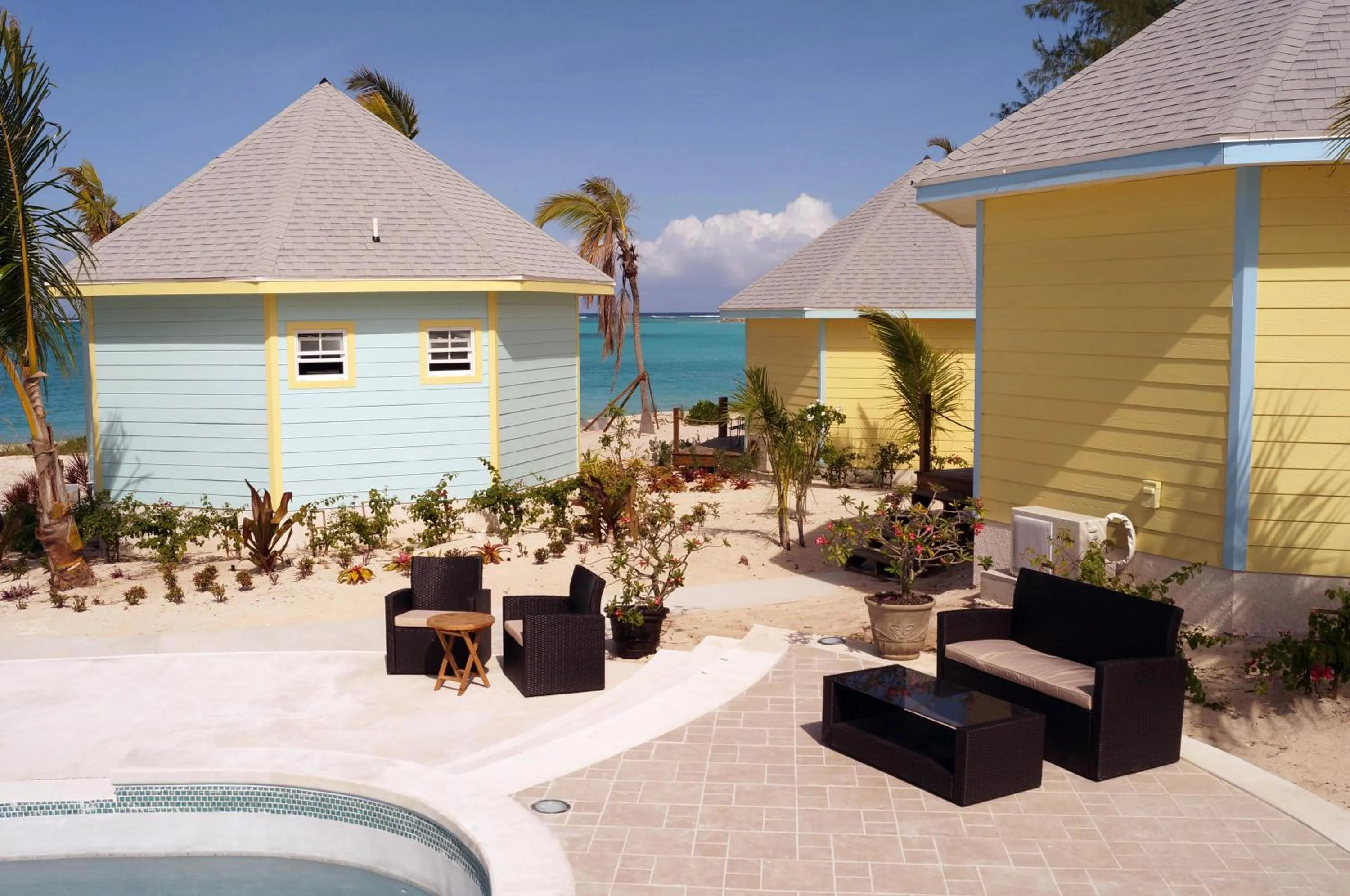 Facade/entrance in Paradise Bay Bahamas