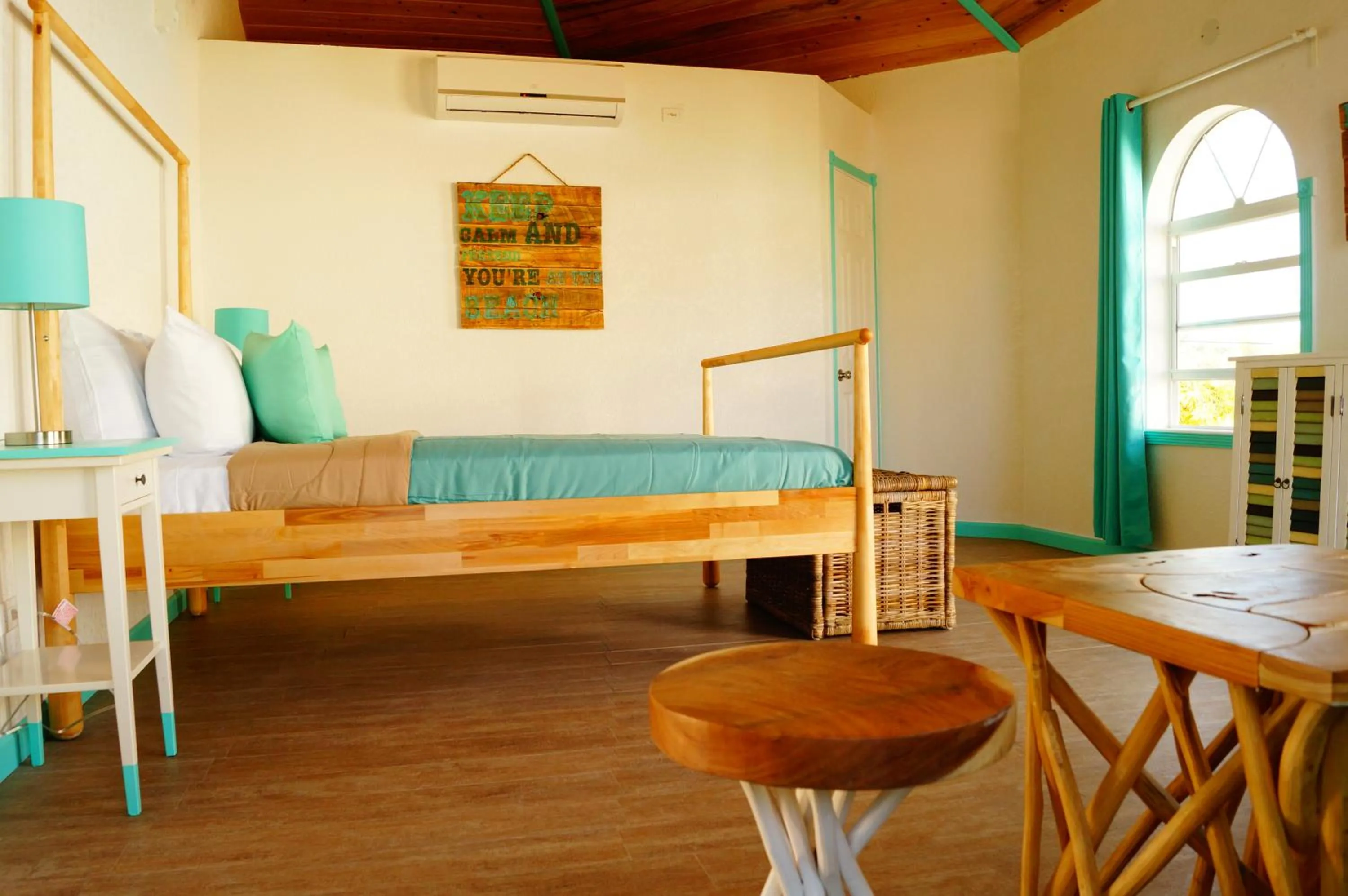 Bedroom, Bed in Paradise Bay Bahamas