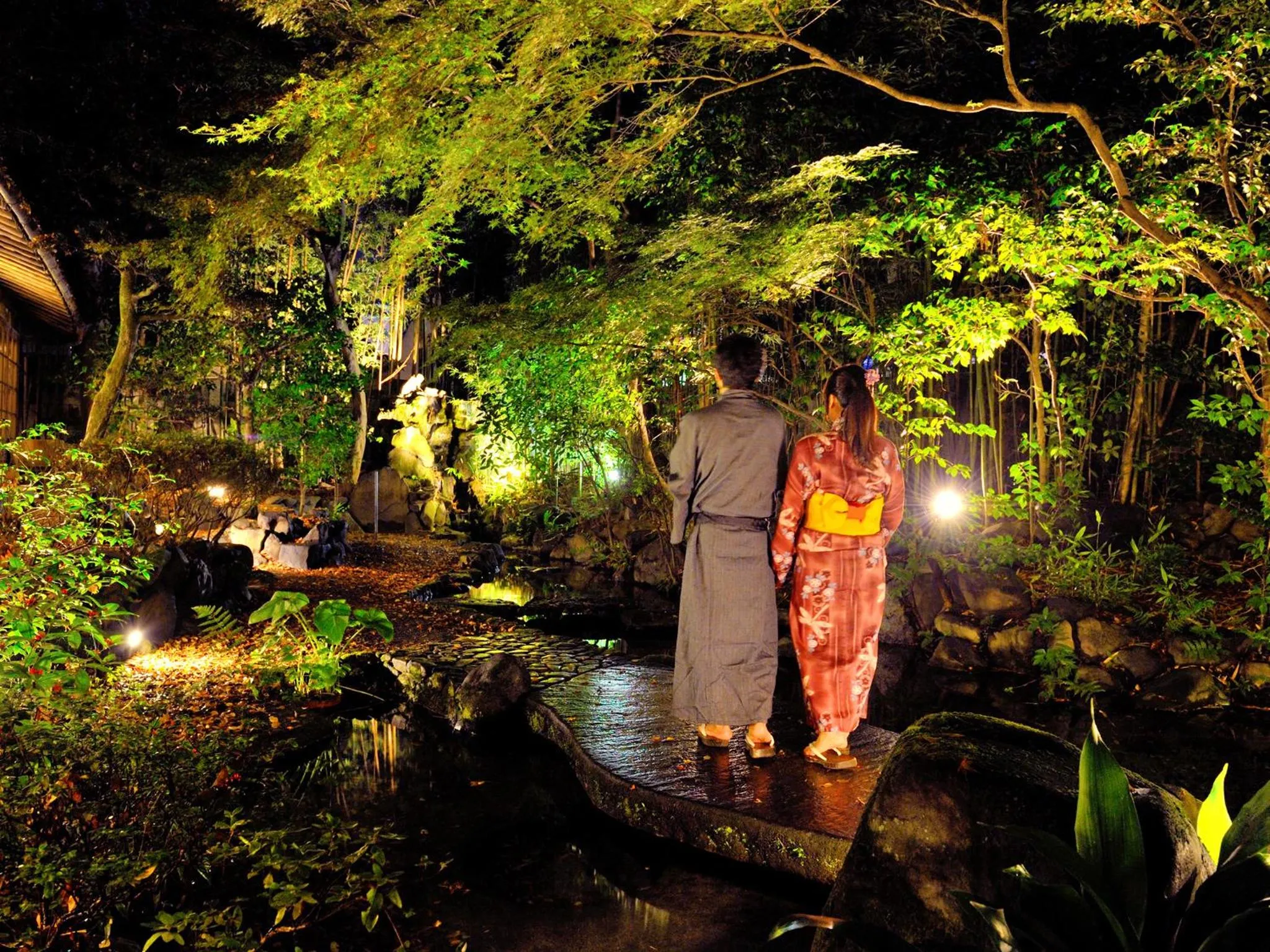 Guests in Heihachi Tea House Inn