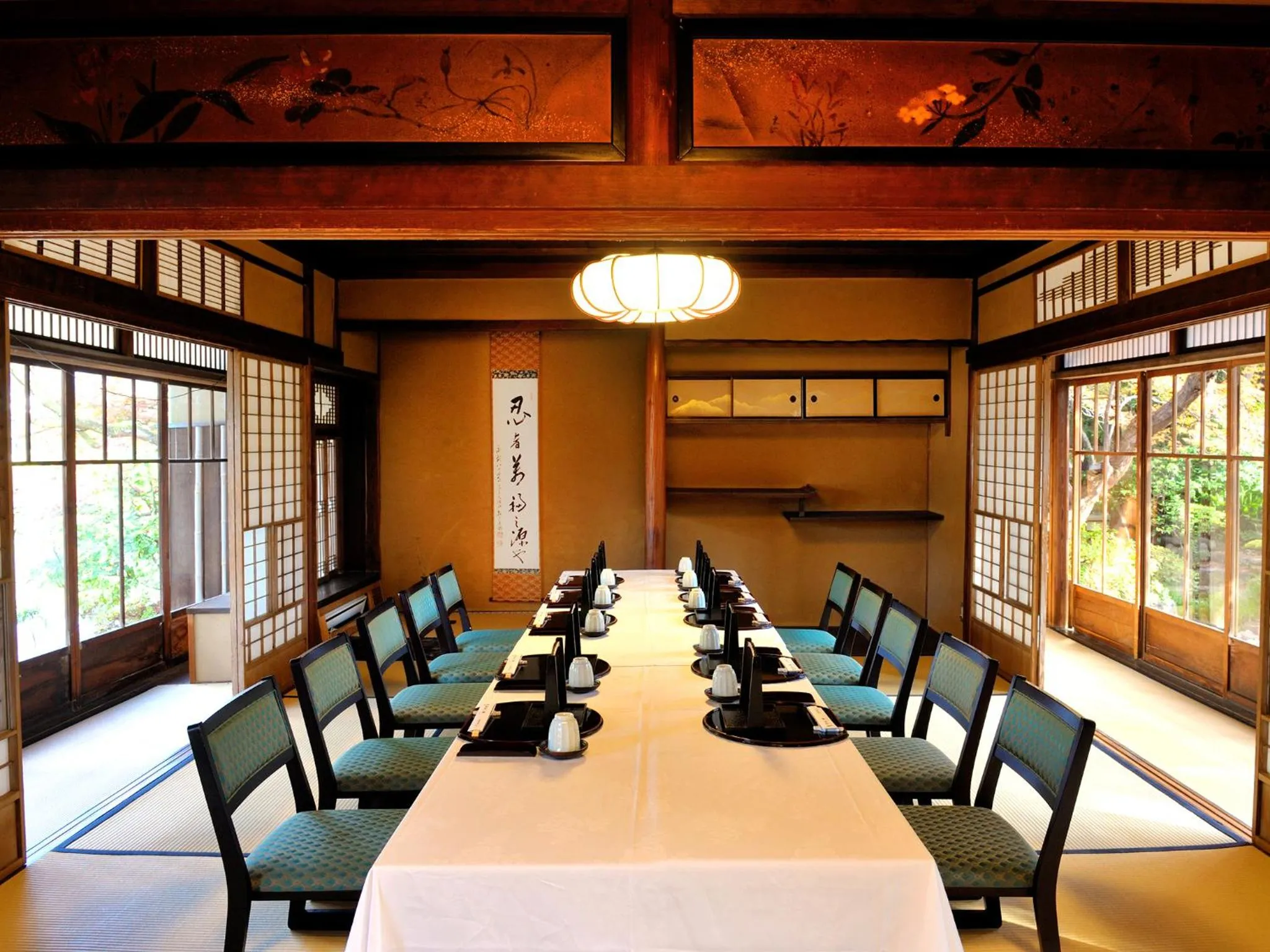 Restaurant/places to eat in Heihachi Tea House Inn