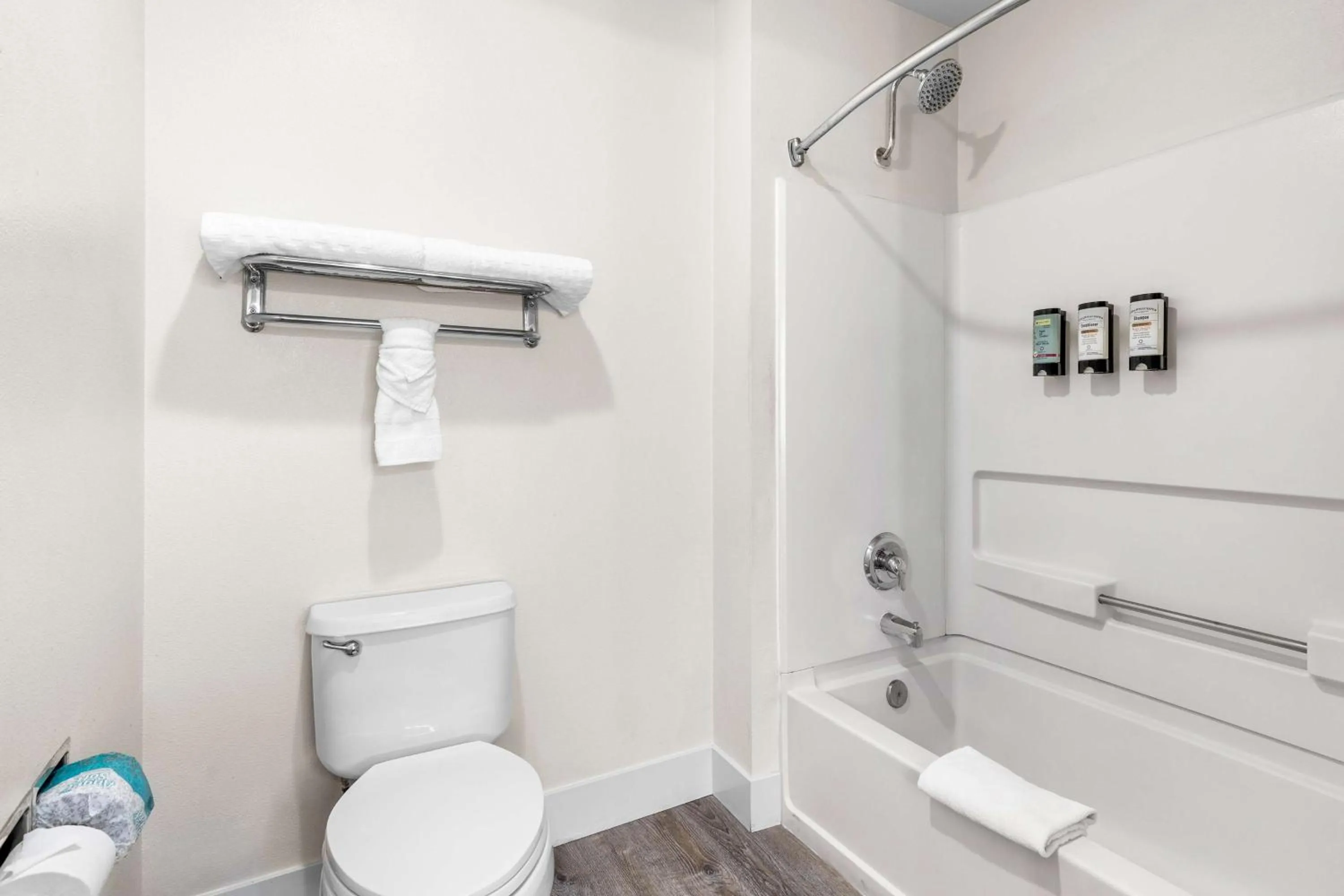 Shower in Best Western El Centro Inn