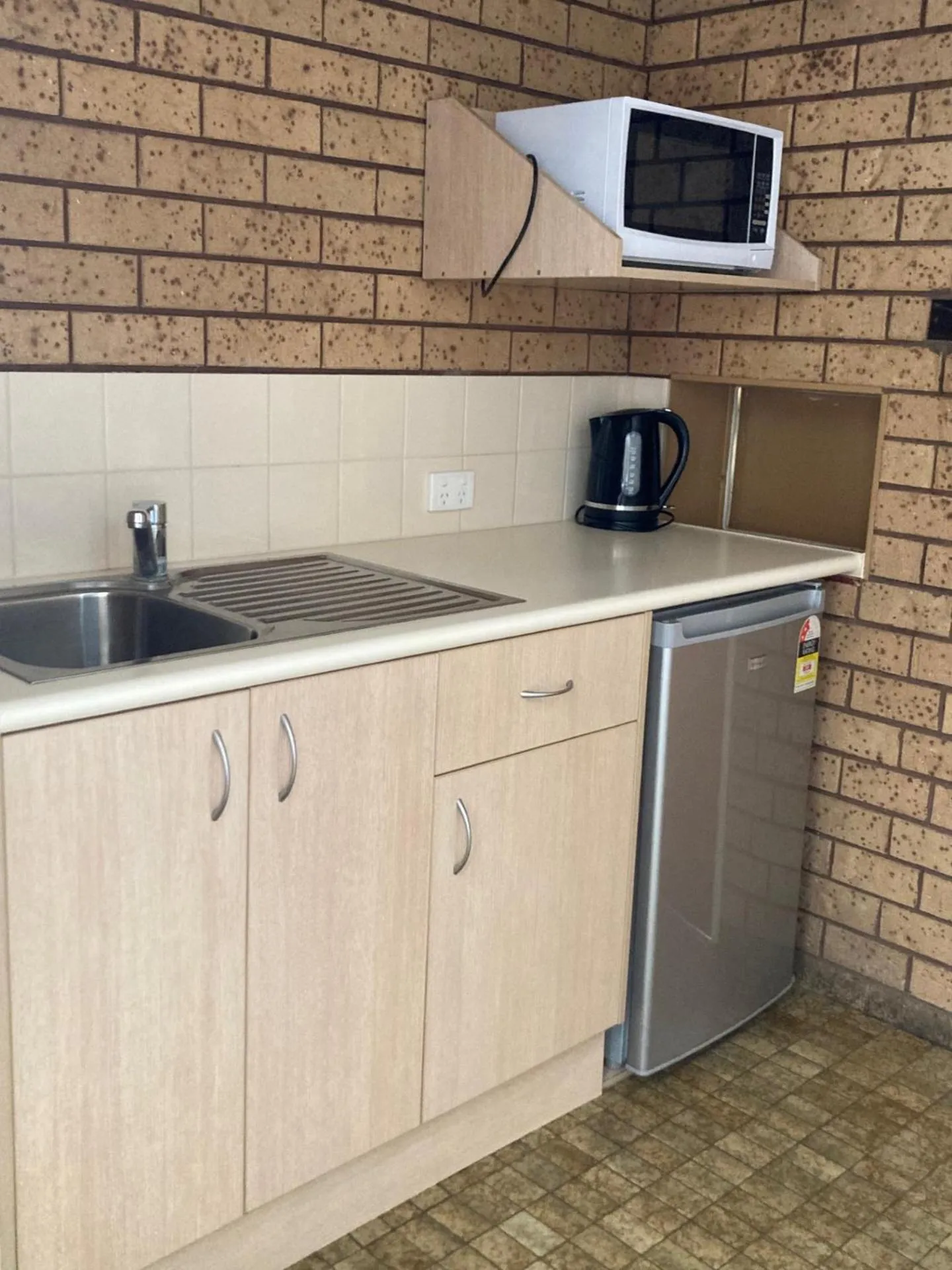 Kitchen or kitchenette in Fountain View Motel
