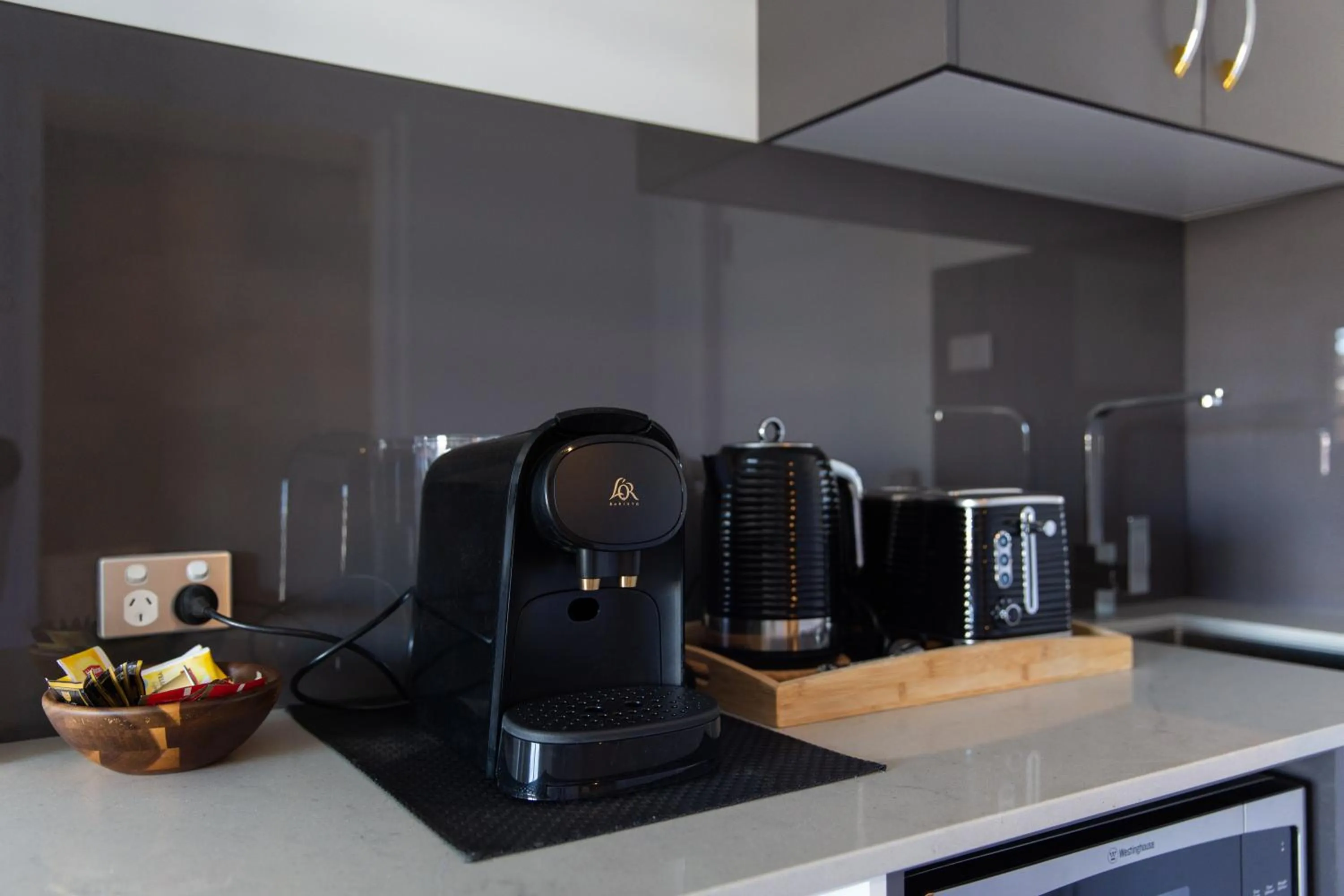 Coffee/tea facilities in Fountain View Motel