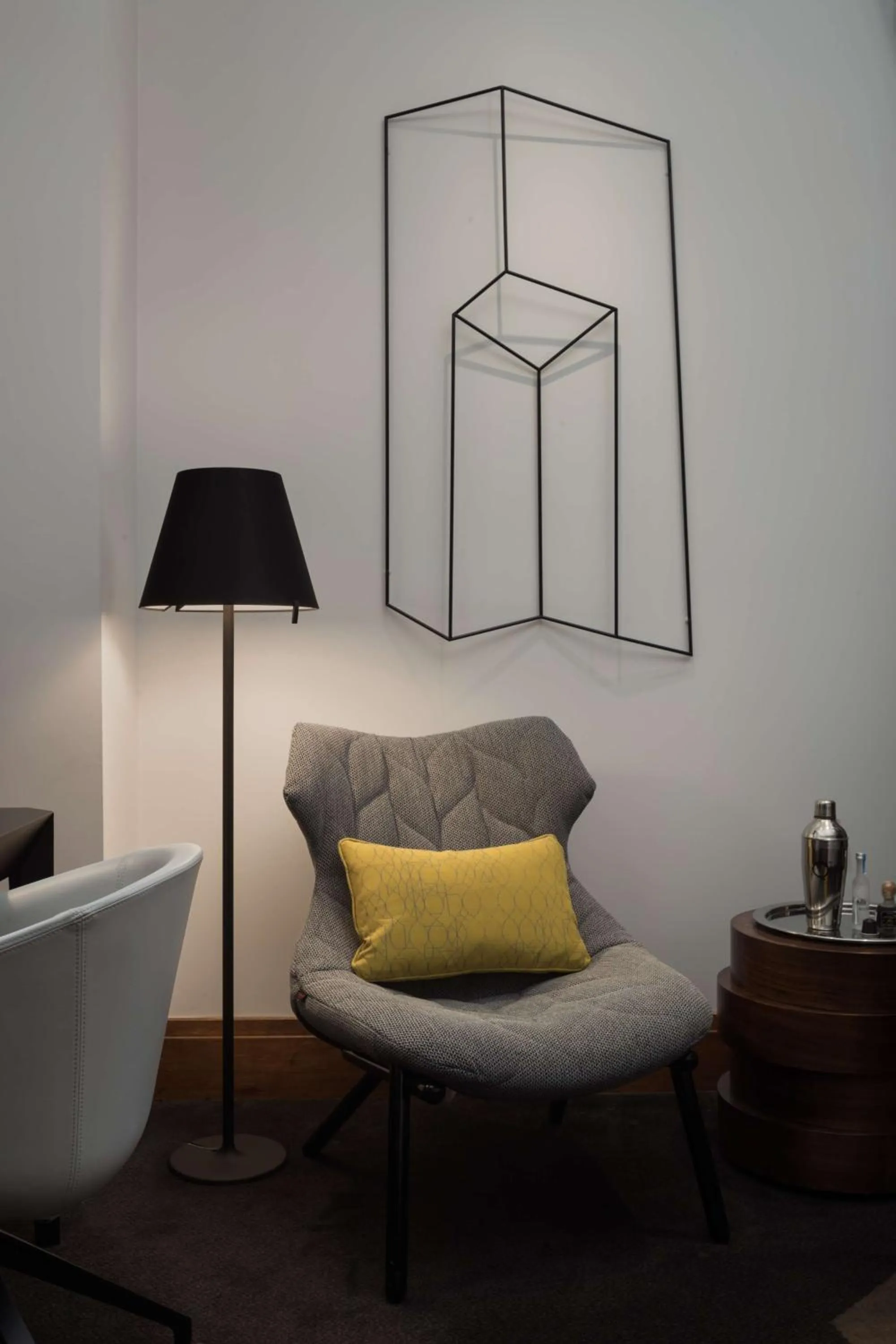 Photo of the whole room in QT Sydney