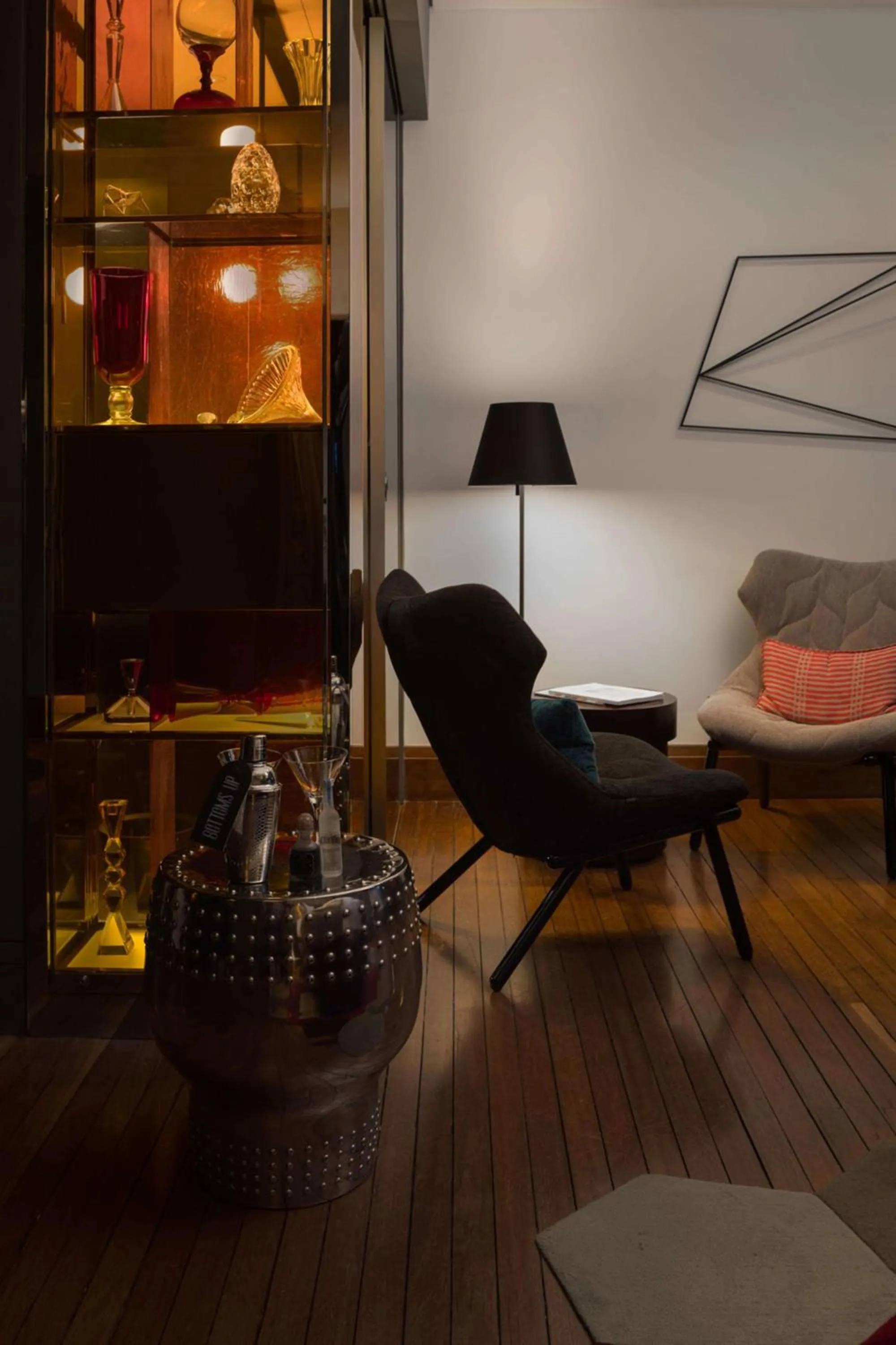 Photo of the whole room in QT Sydney