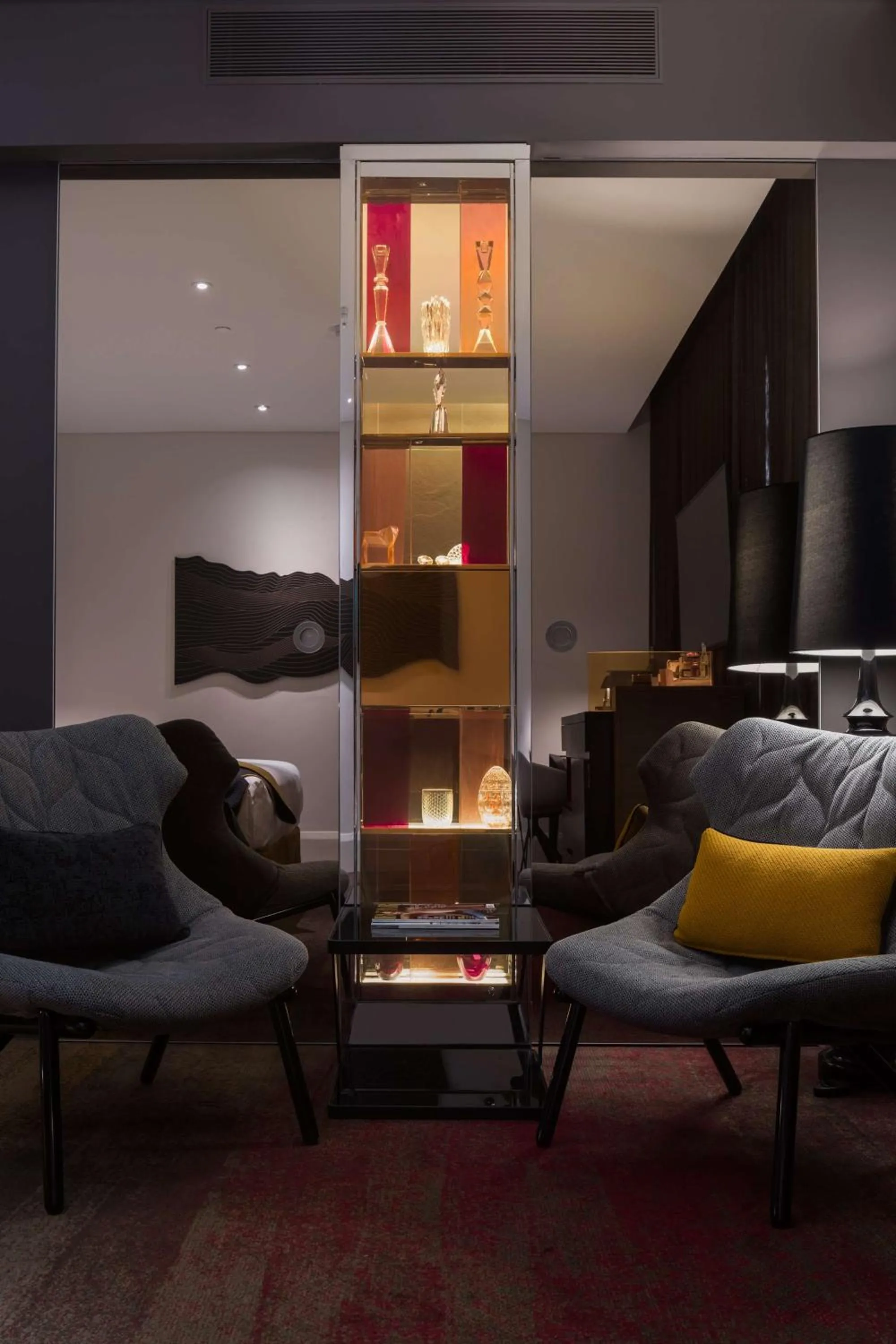 Photo of the whole room in QT Sydney