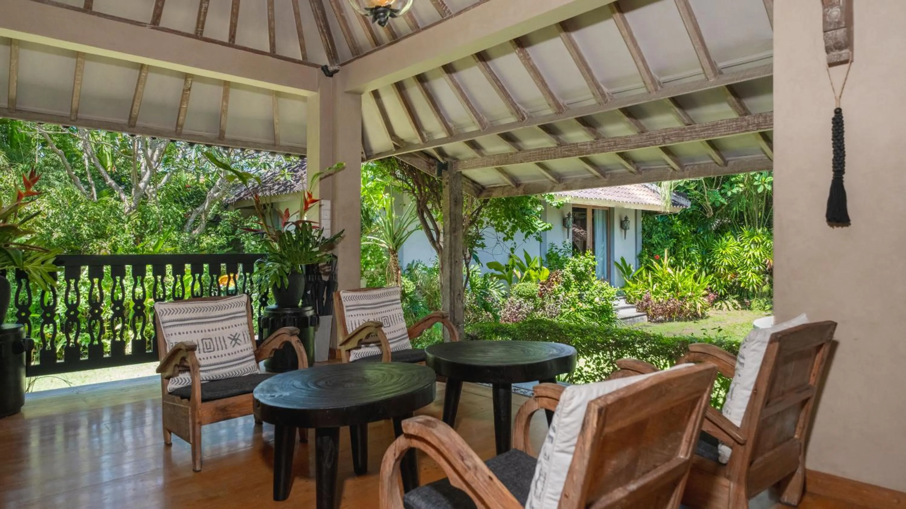 internet in Villa Koyama by Villa Finder