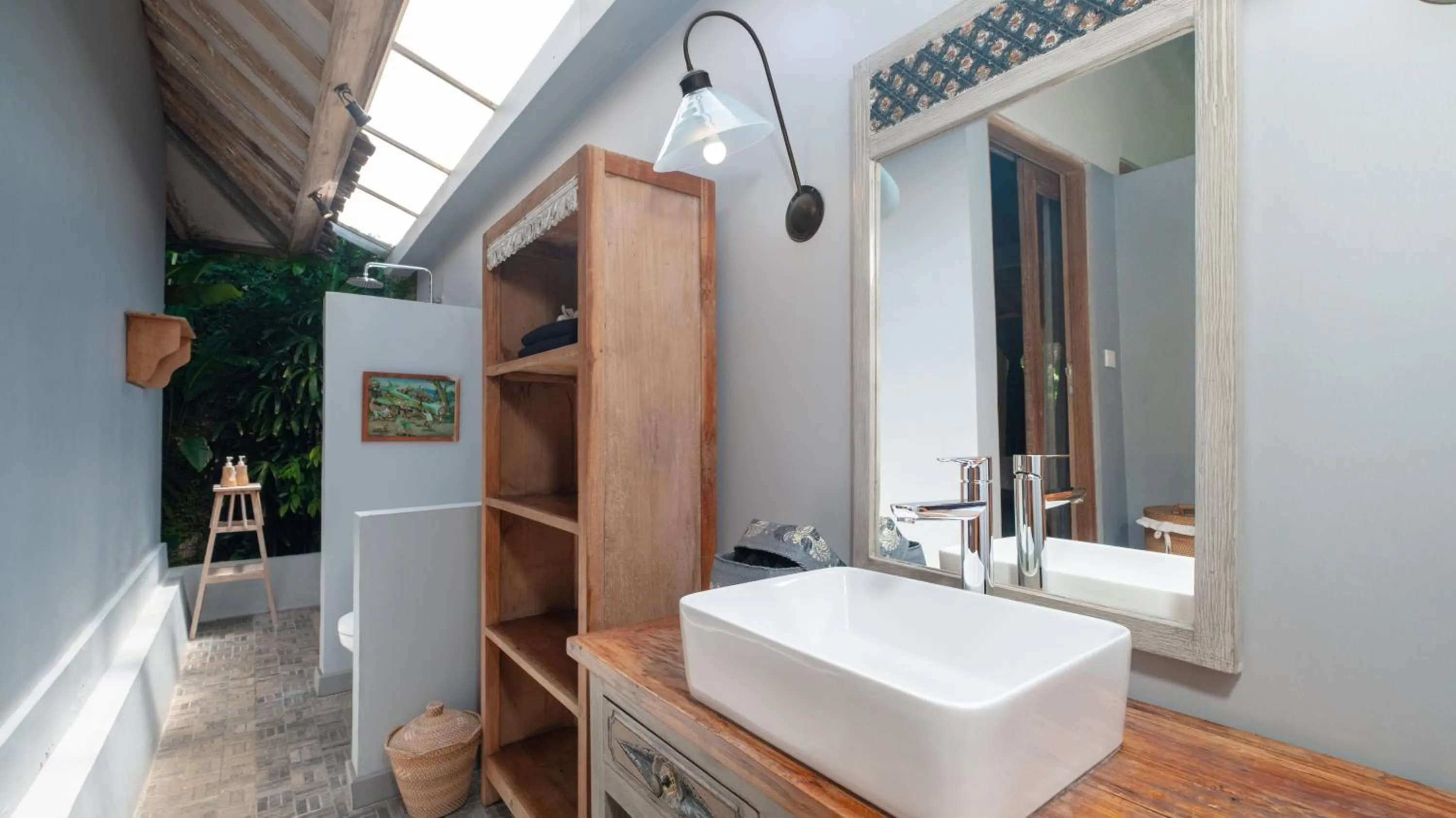 Bathroom in Villa Koyama by Villa Finder