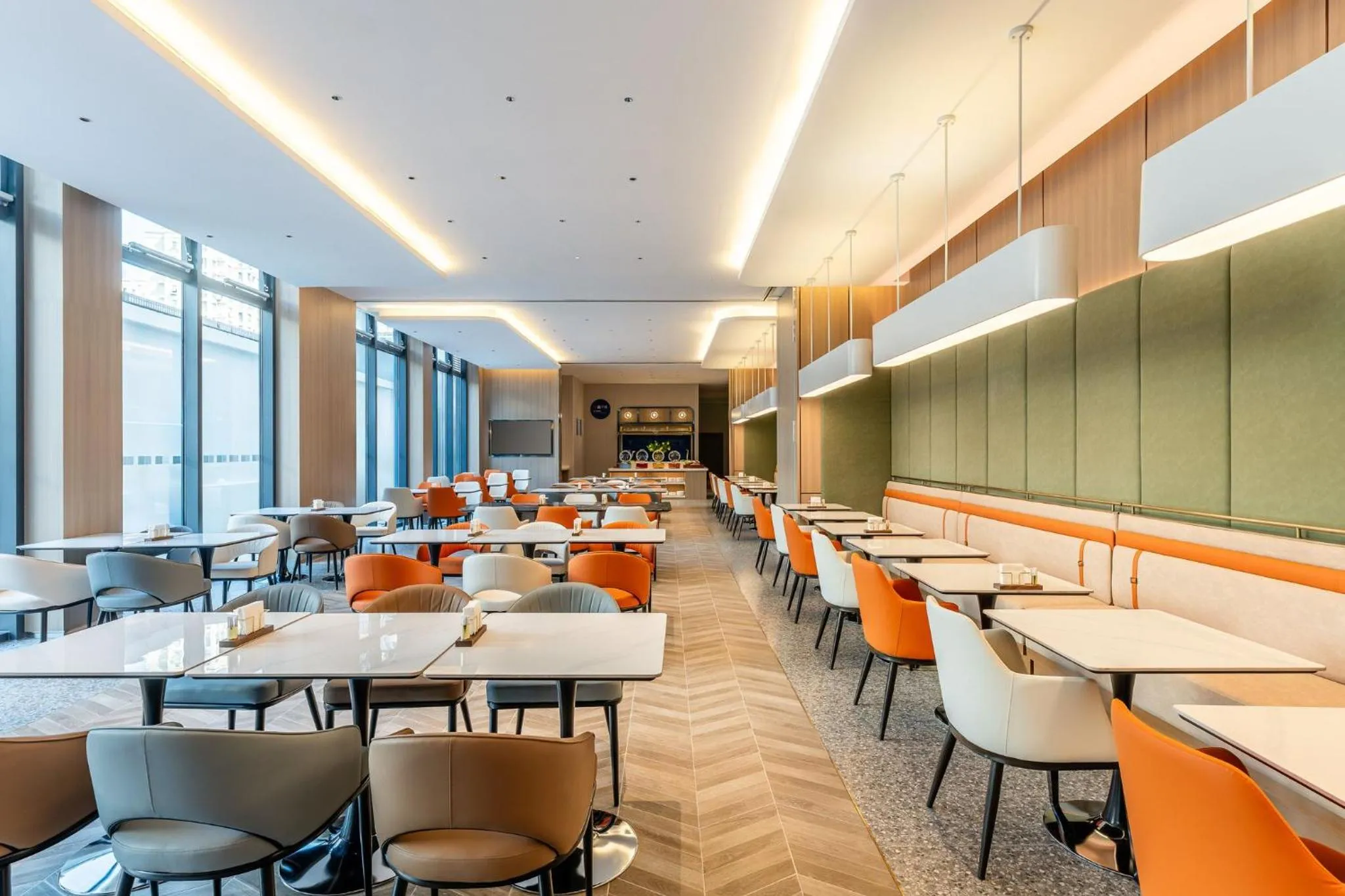 Restaurant/places to eat in Holiday Inn Express Shanghai Changyang Road by IHG
