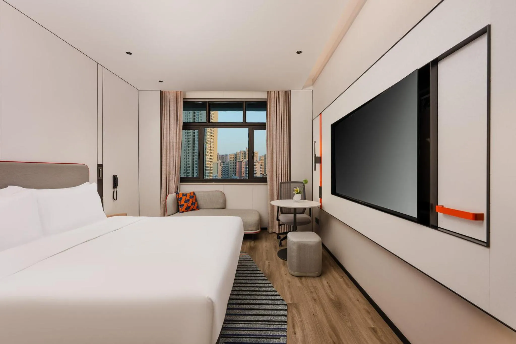 Photo of the whole room, Bed in Holiday Inn Express Shanghai Changyang Road by IHG