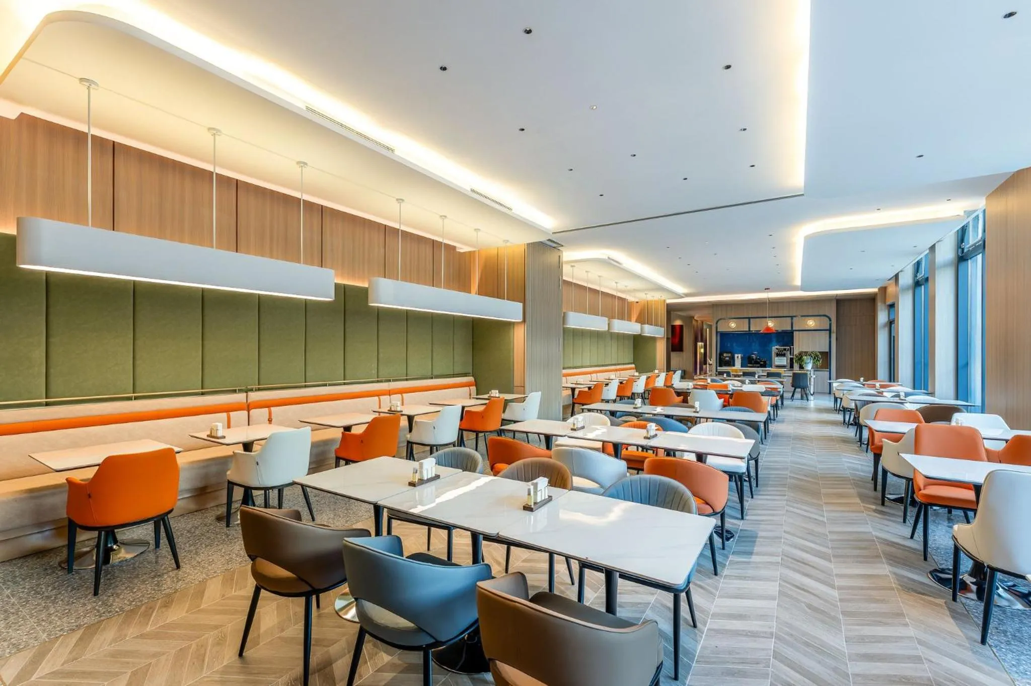 Restaurant/places to eat in Holiday Inn Express Shanghai Changyang Road by IHG