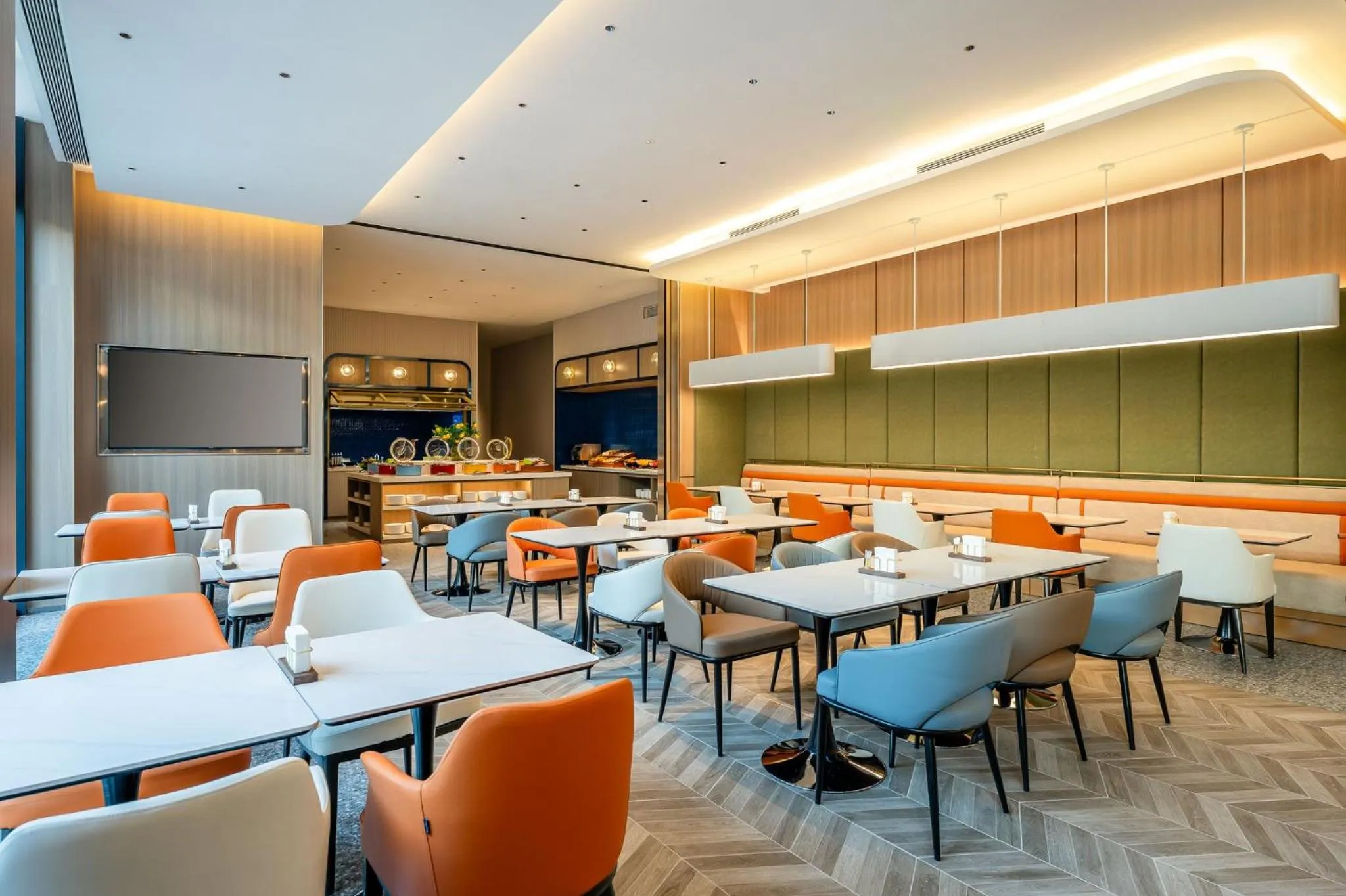 Restaurant/places to eat in Holiday Inn Express Shanghai Changyang Road by IHG