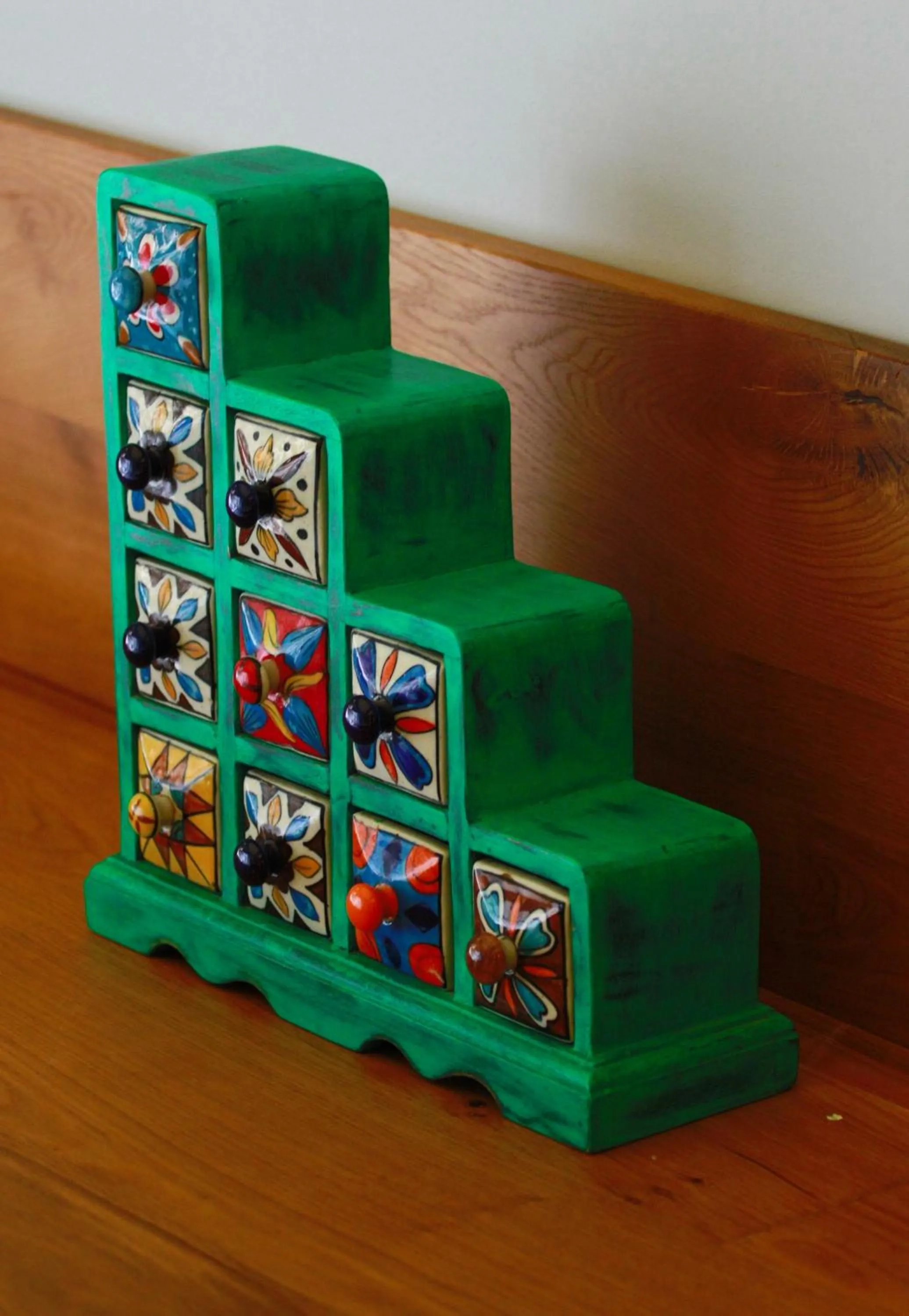 Decorative detail in Palm Beach Hotel Apartments