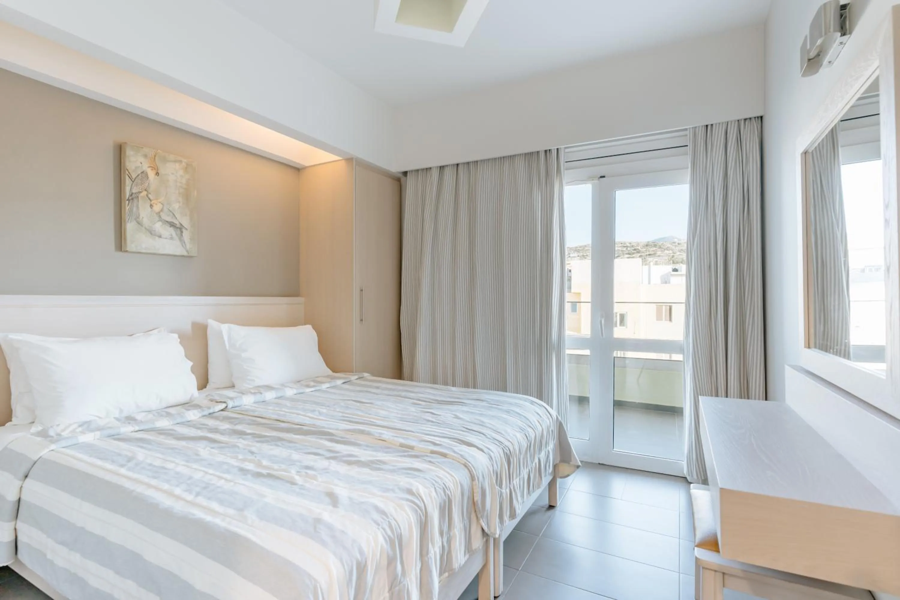 Photo of the whole room, Bed in Palm Beach Hotel Apartments