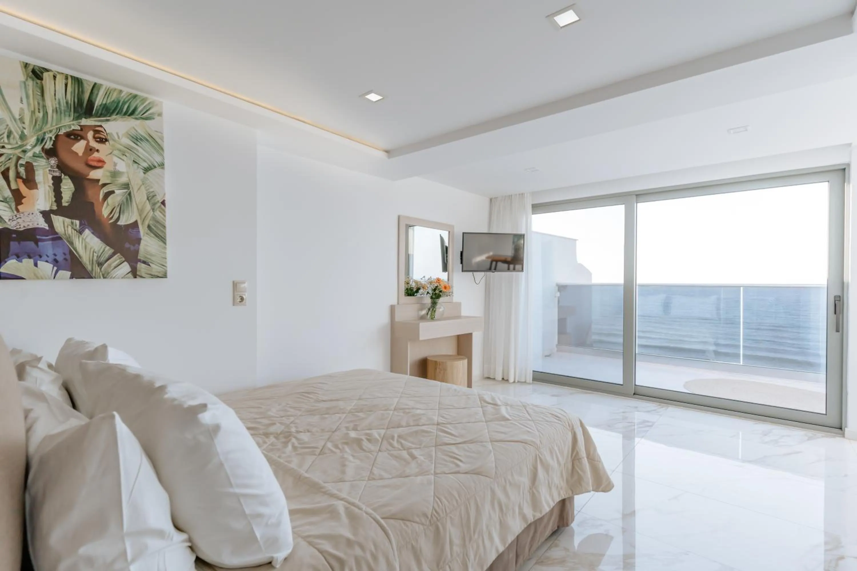 Photo of the whole room, Bed in Palm Beach Hotel Apartments