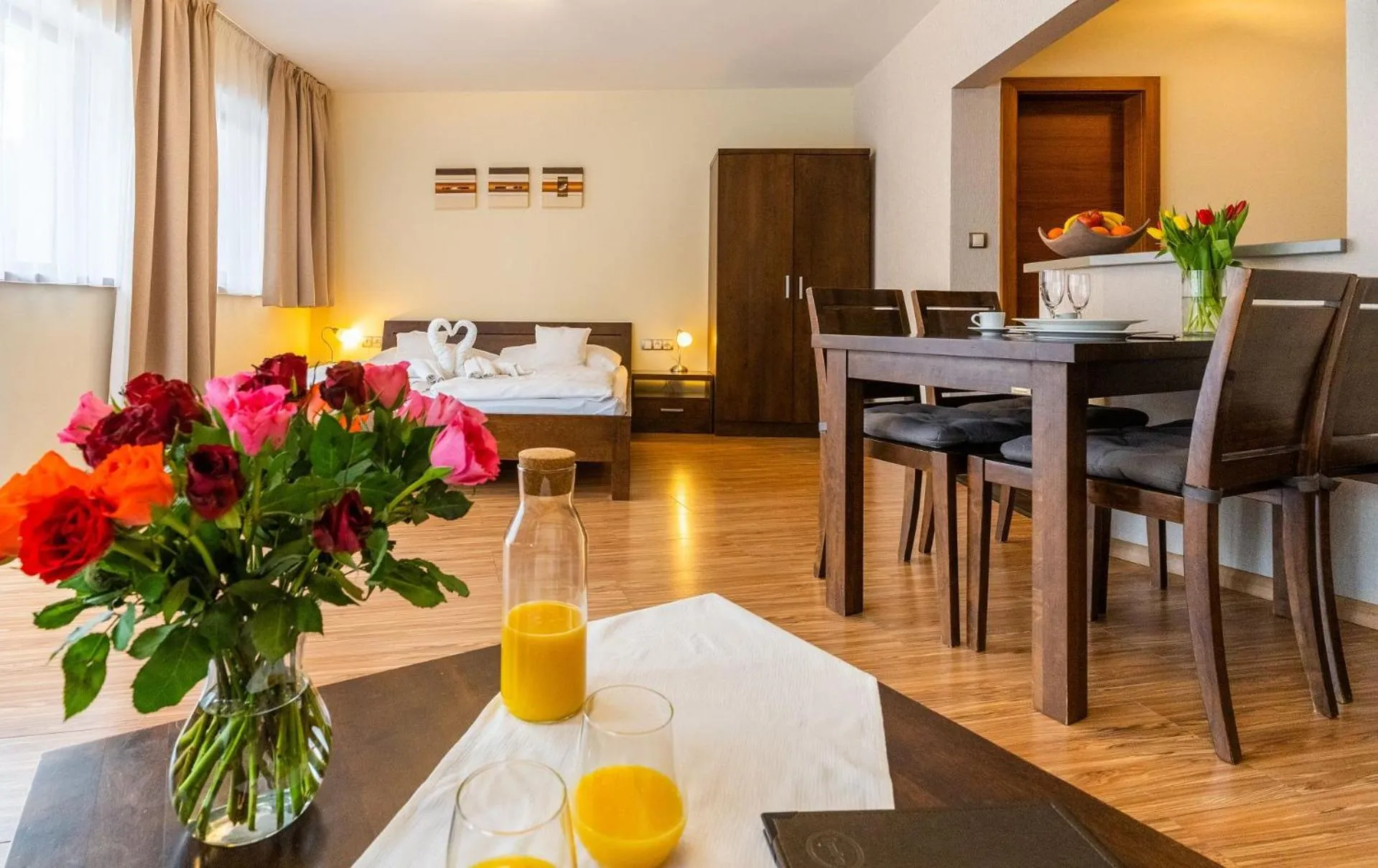 Photo of the whole room in Villa Gardenia