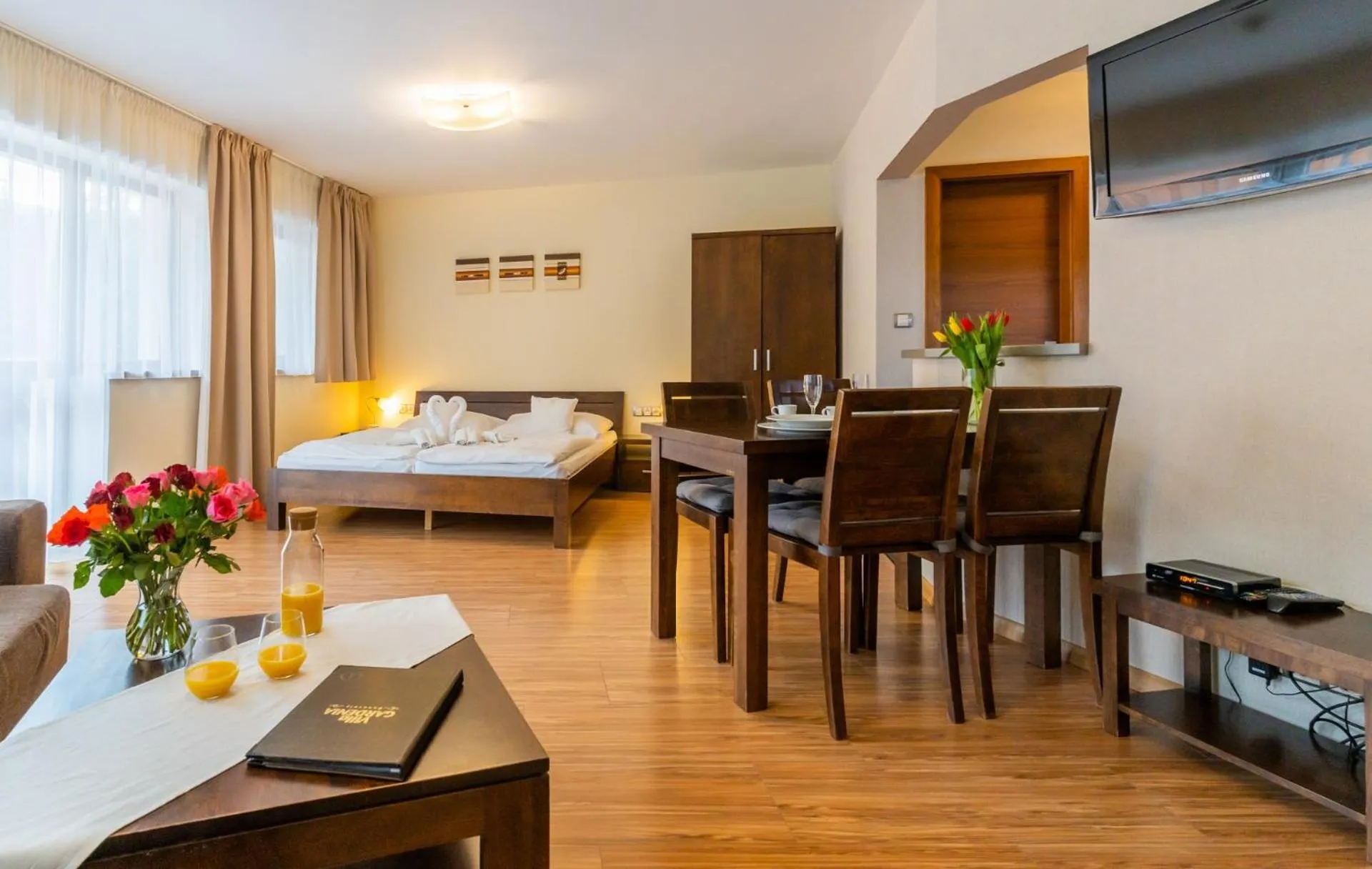 Photo of the whole room, Bed in Villa Gardenia