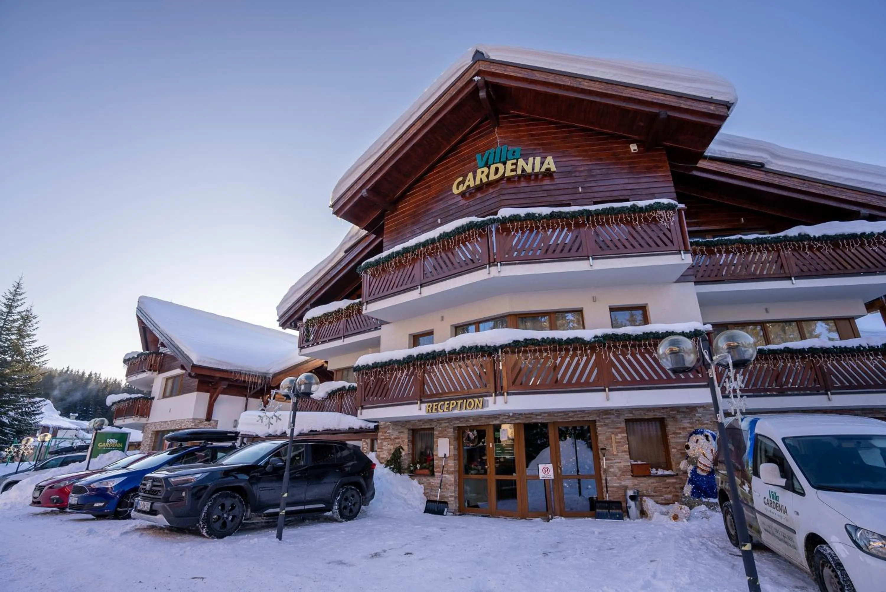 Property building in Villa Gardenia