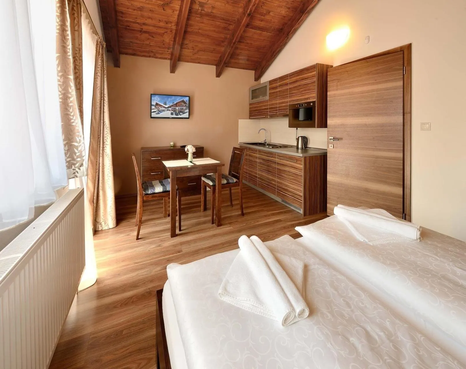 Photo of the whole room, Bed in Villa Gardenia