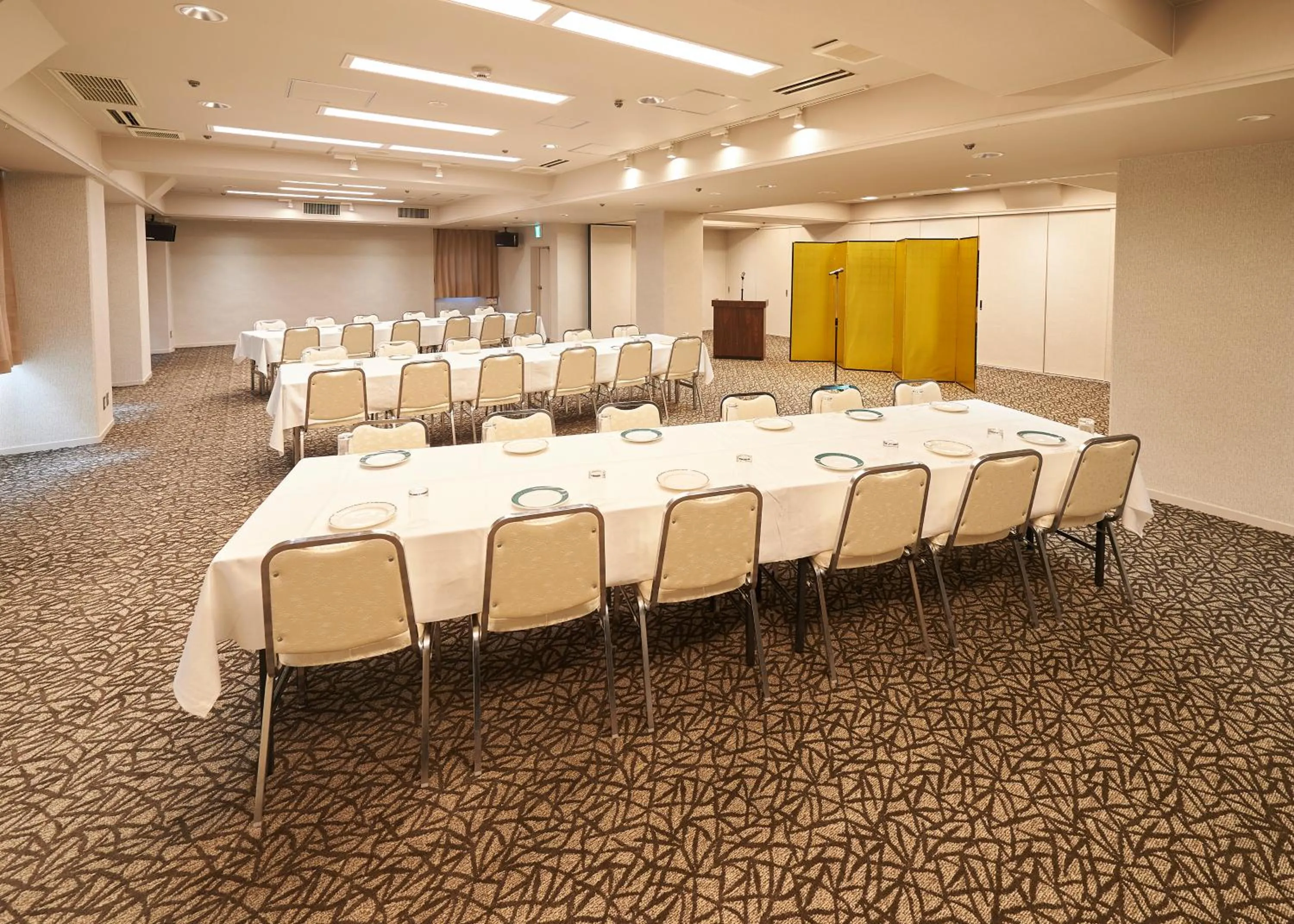 Banquet/Function facilities in Hotel Consort Shin-Osaka