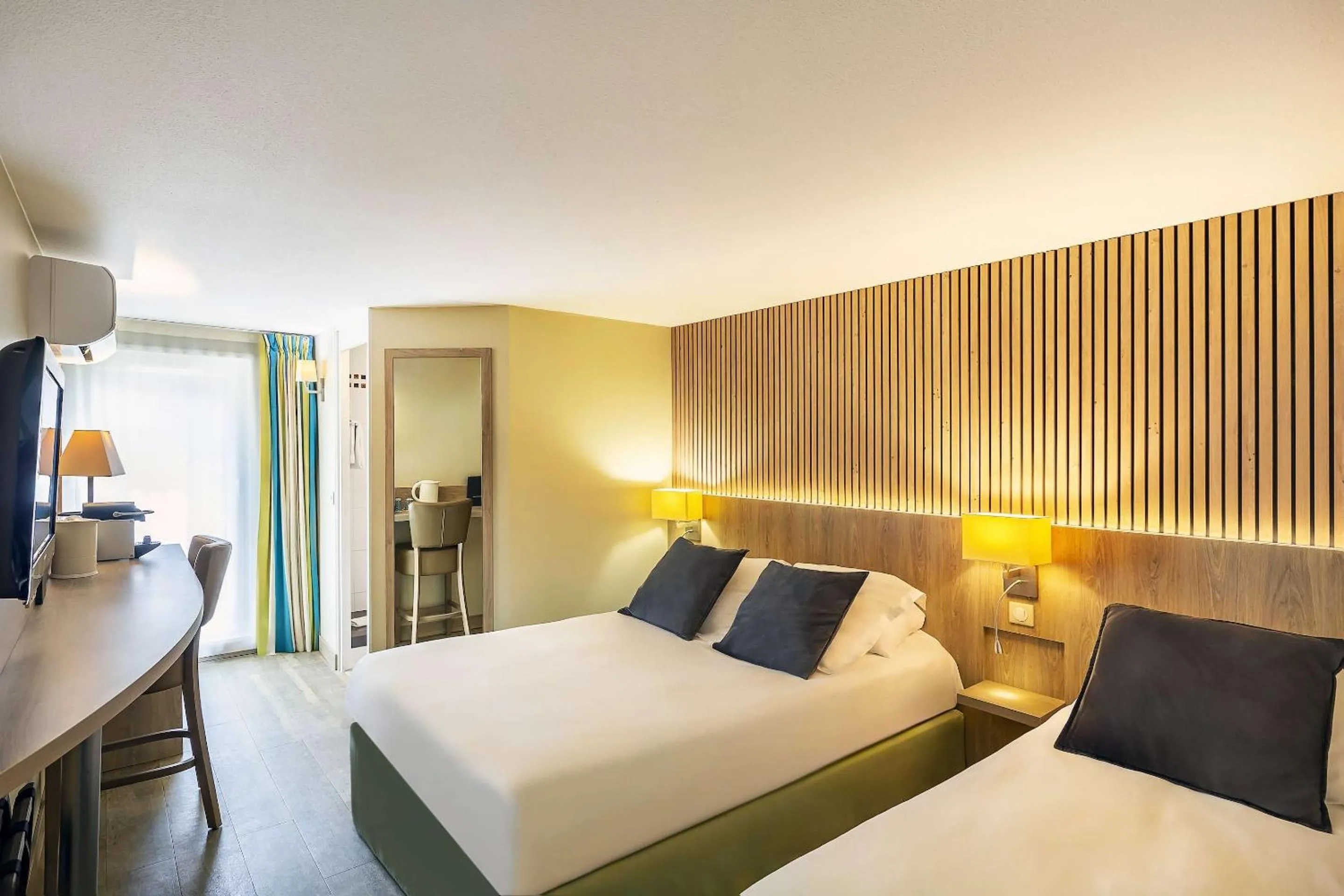 Bed in Best Western Amarys Hotel & Spa