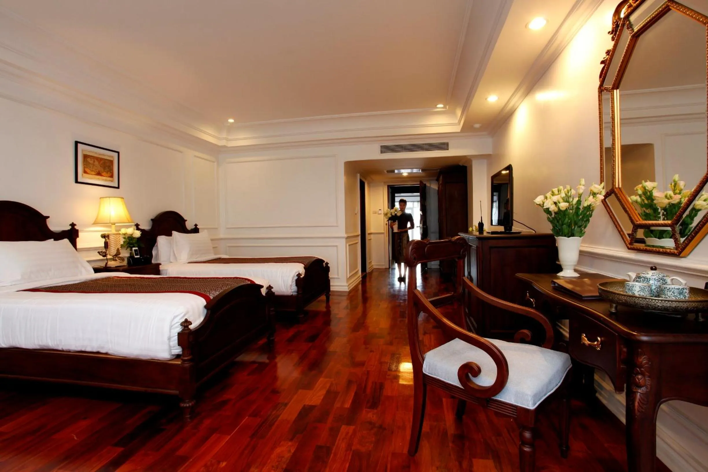 Bed in Dhavara Boutique Hotel