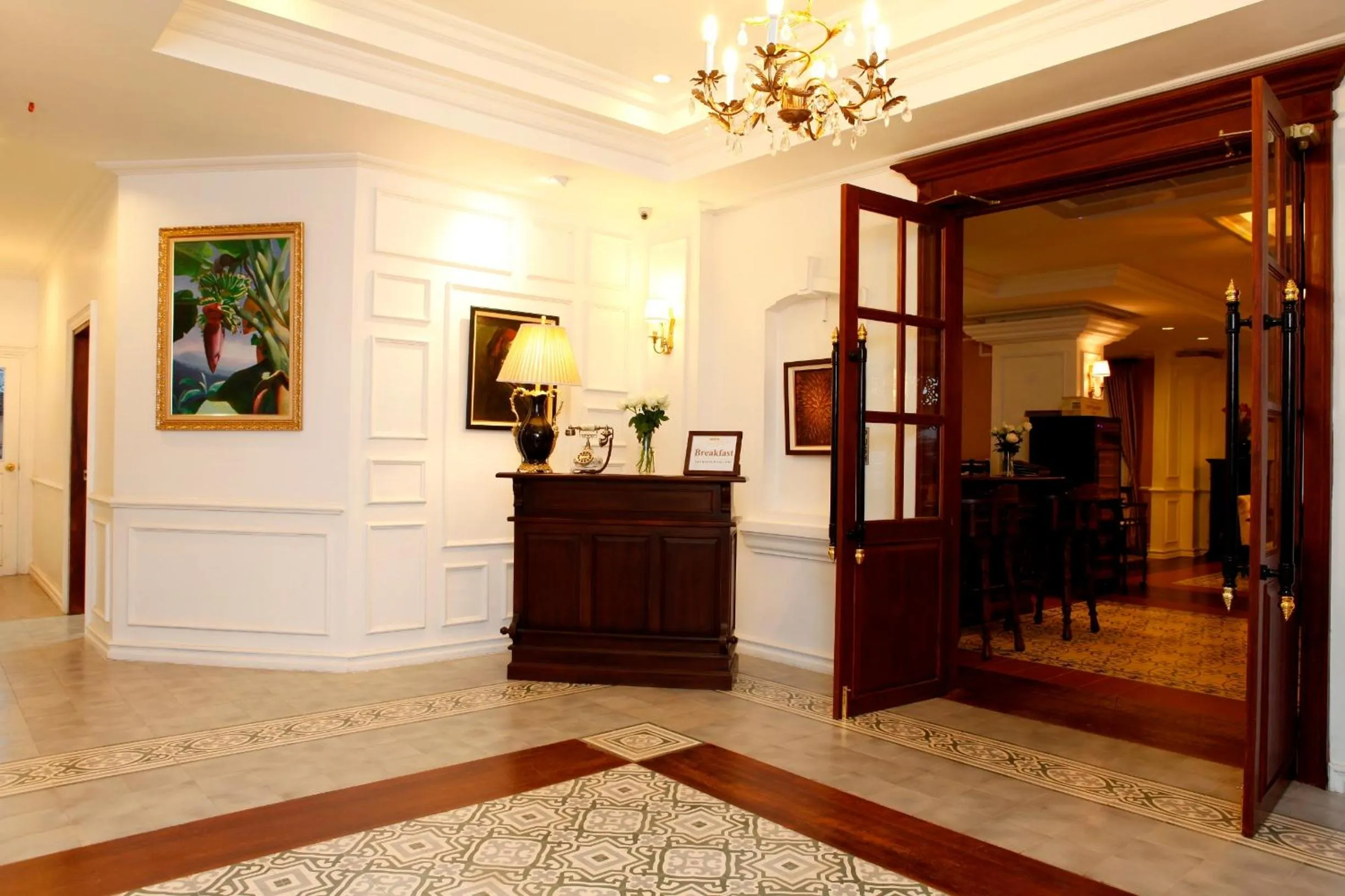 Restaurant/places to eat in Dhavara Boutique Hotel