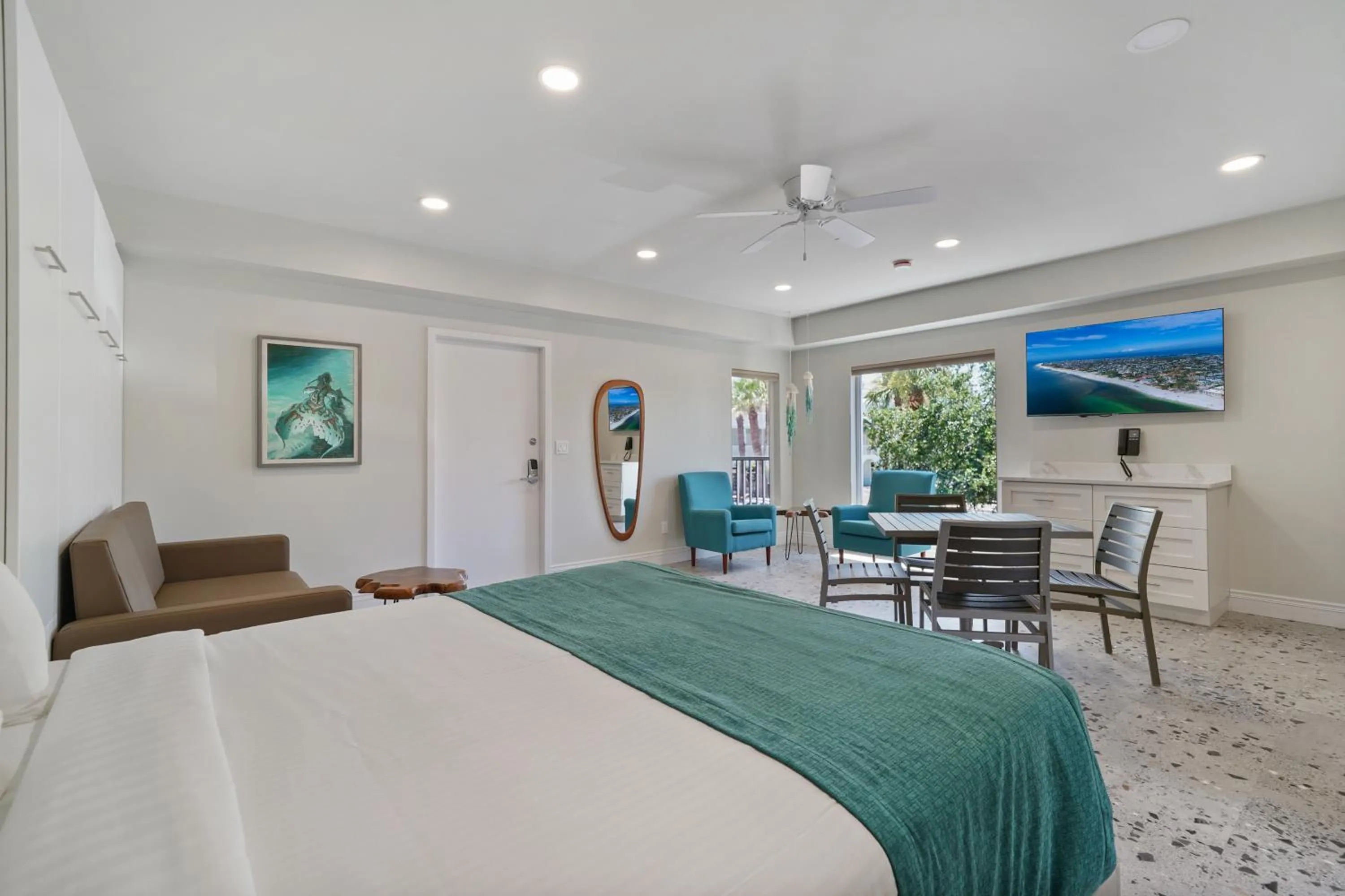 Photo of the whole room, Bed in Bridgewalk, a Landmark Resort