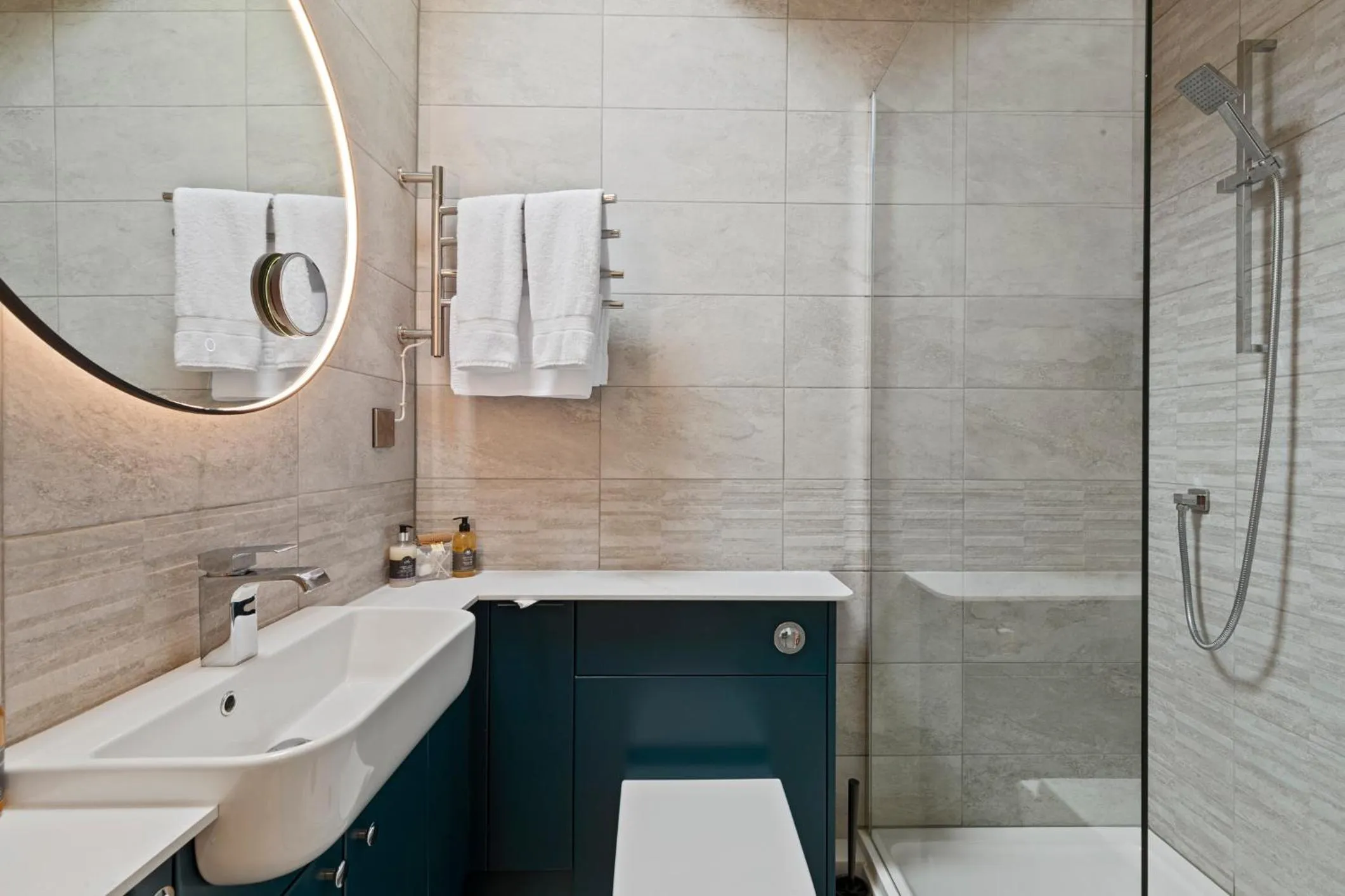 Bathroom in Canaston Oaks