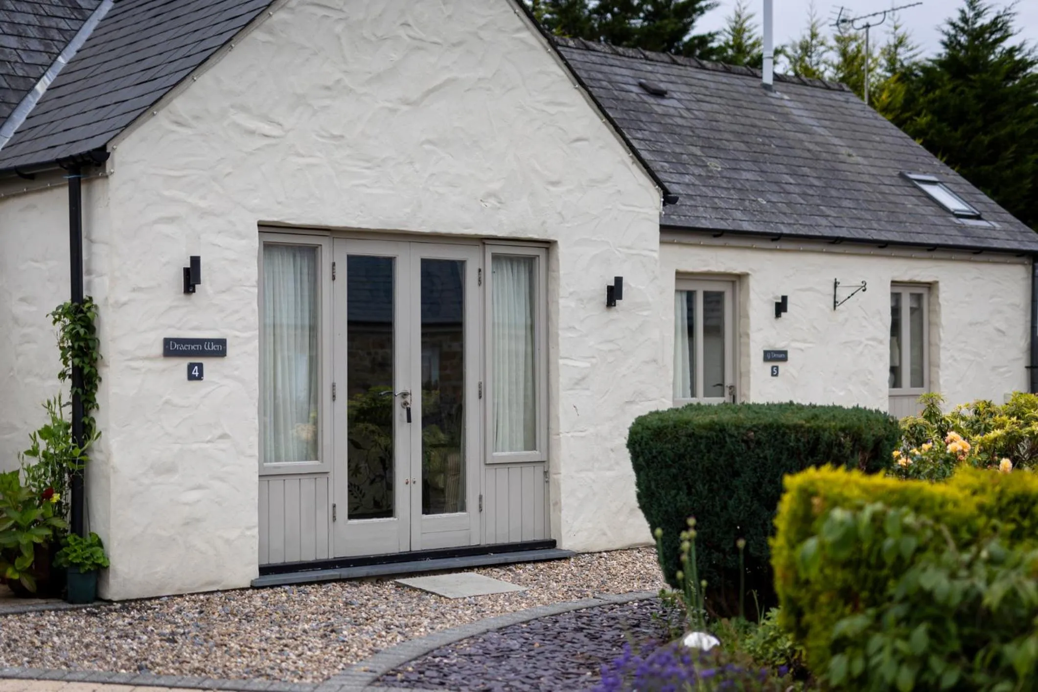 Property building in Canaston Oaks