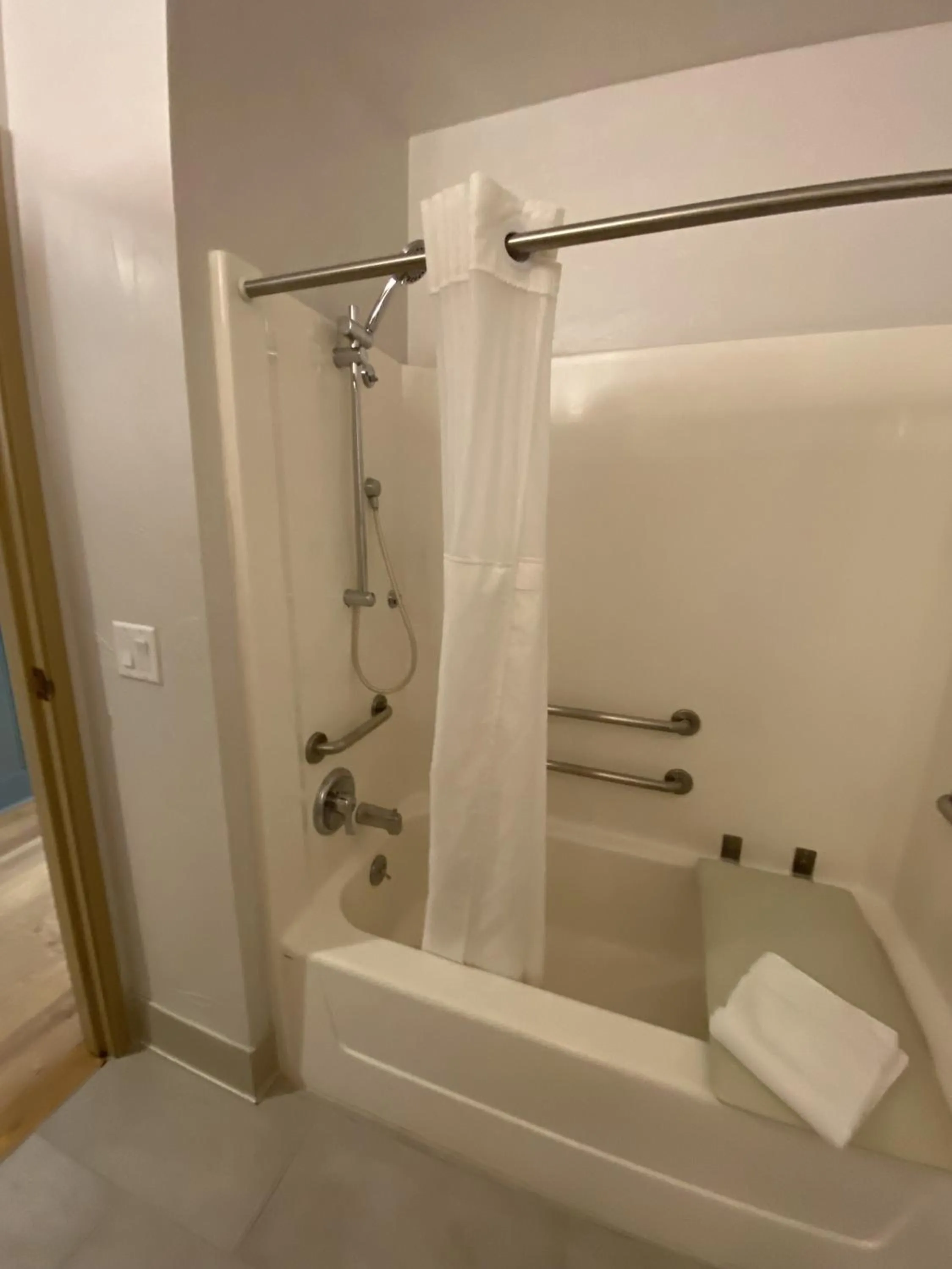 Bathroom in River Canyon Lodge