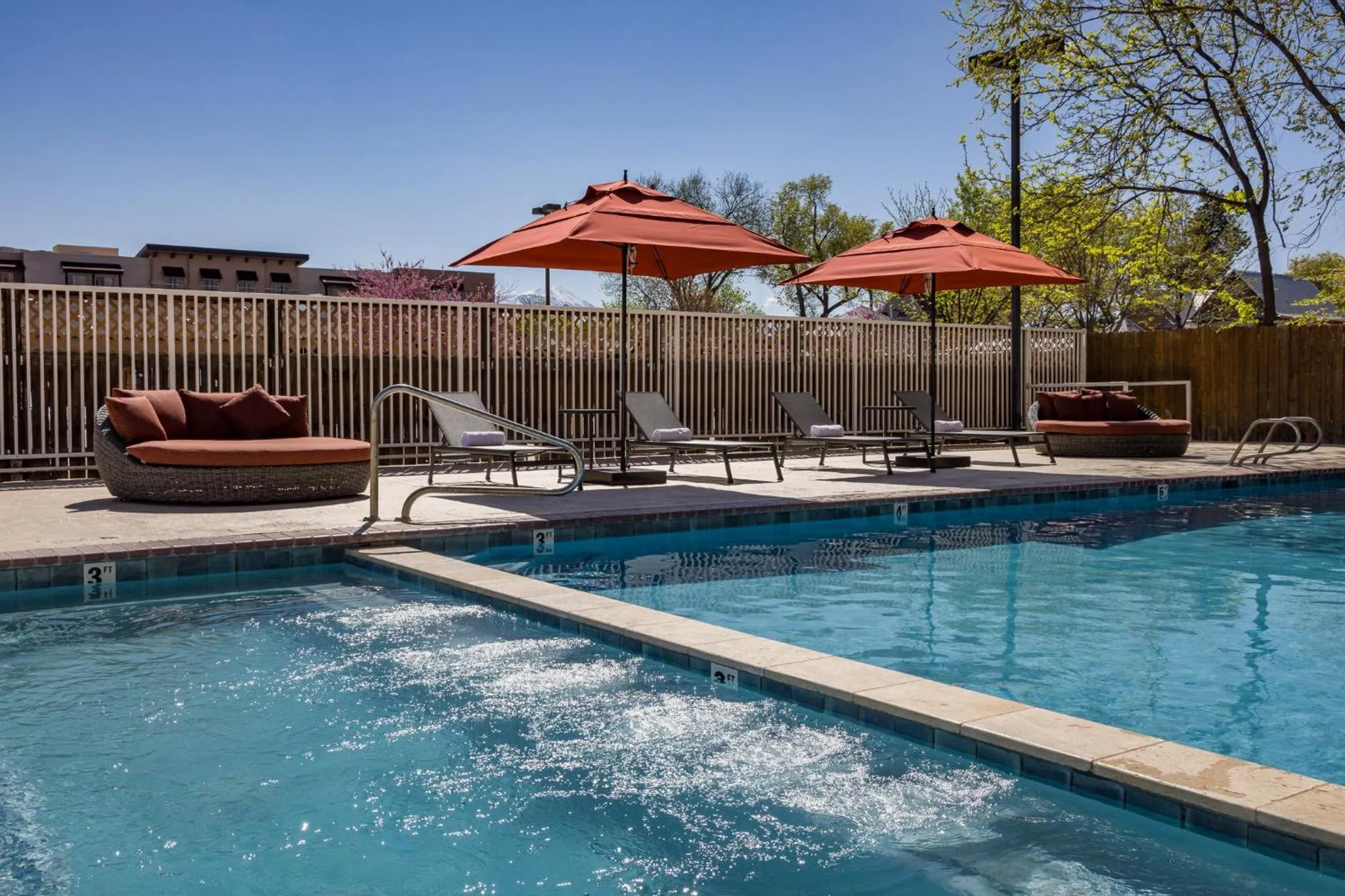 Hot Tub in River Canyon Lodge