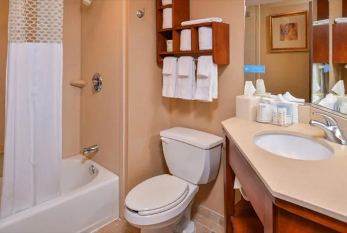 Hot Tub in McKnight Hotel