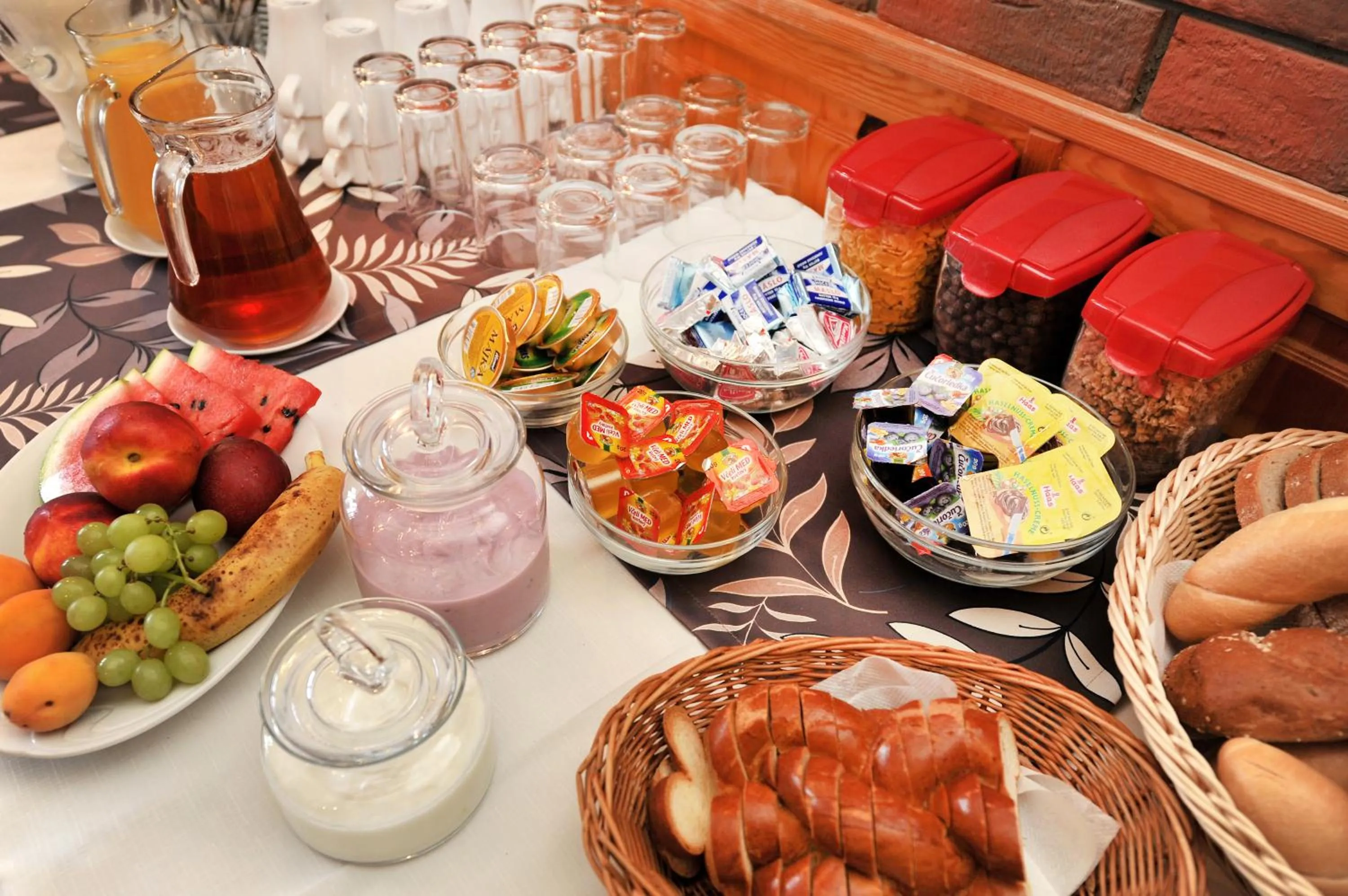 Buffet breakfast in APLEND Vila Magnolia