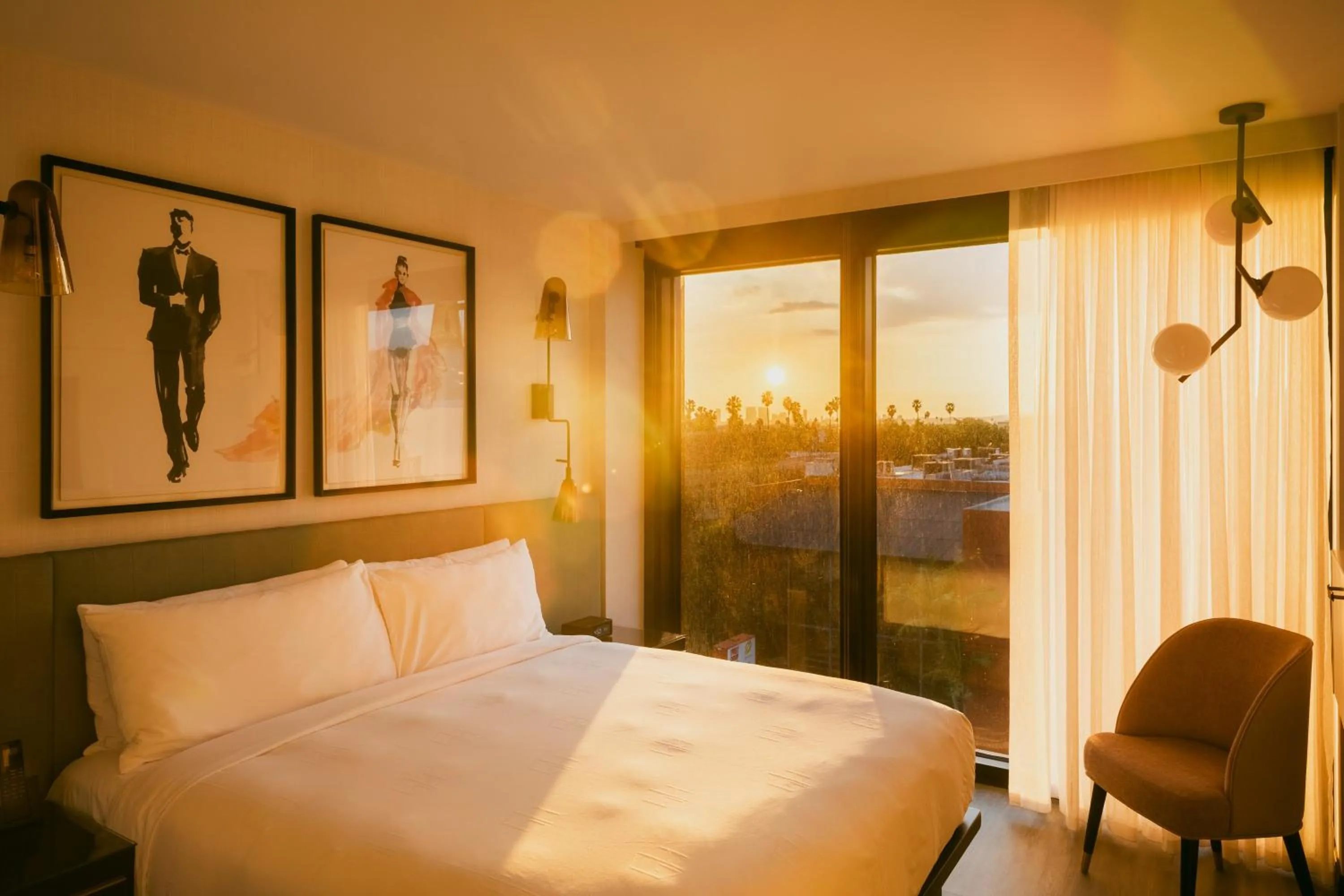 Bed in The Godfrey Hotel Hollywood