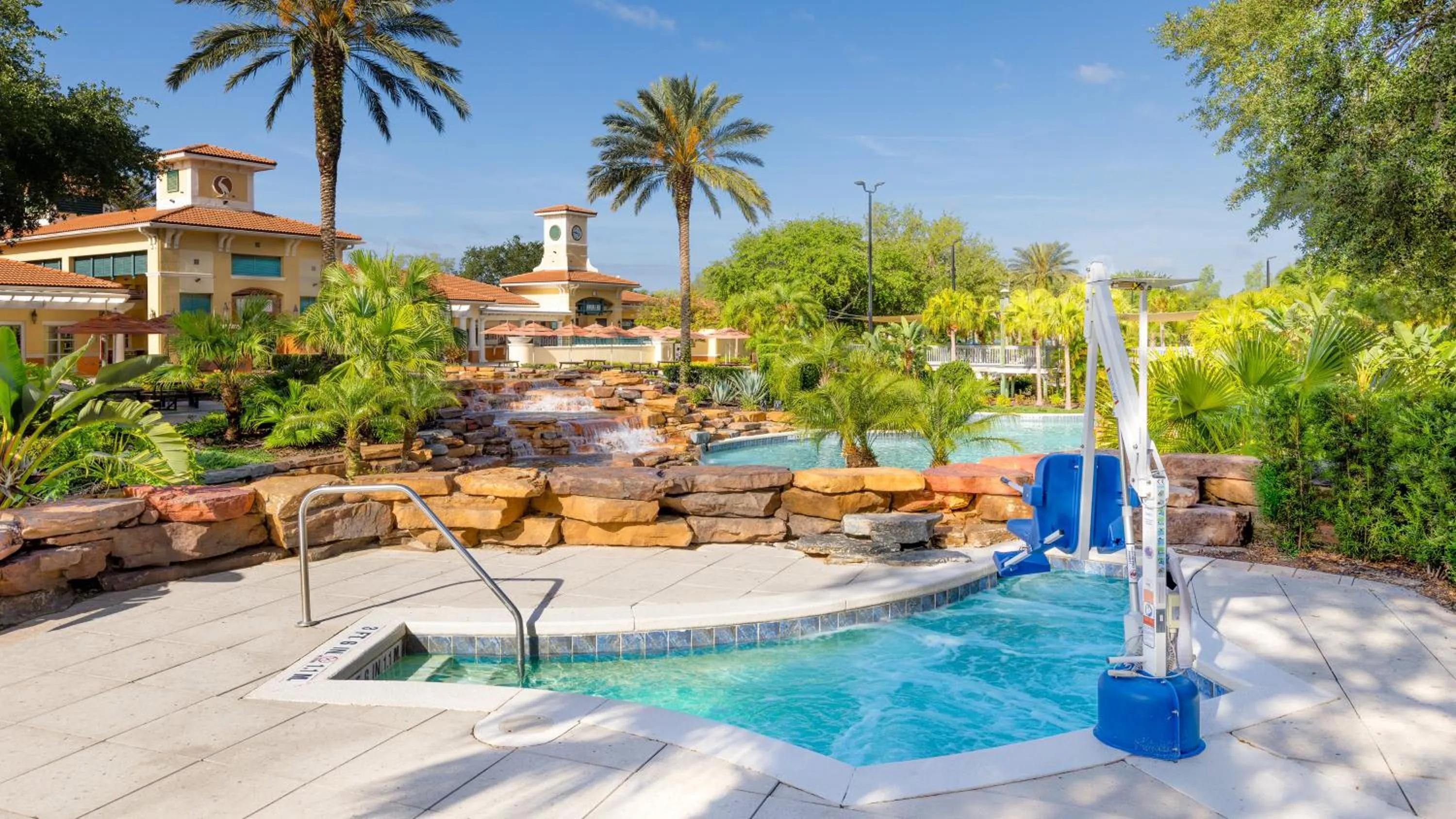 Swimming pool in Holiday Inn Club Vacations At Orange Lake Resort