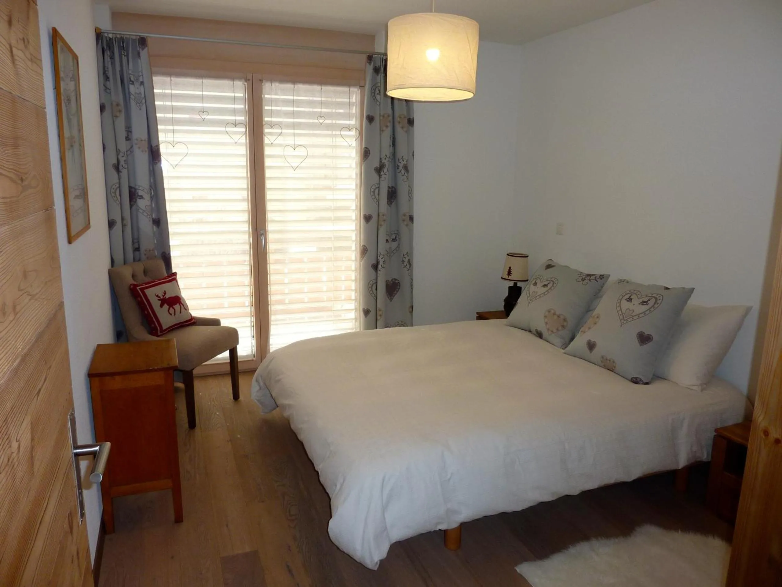 Day, Bed in Hotel Mont.Lac