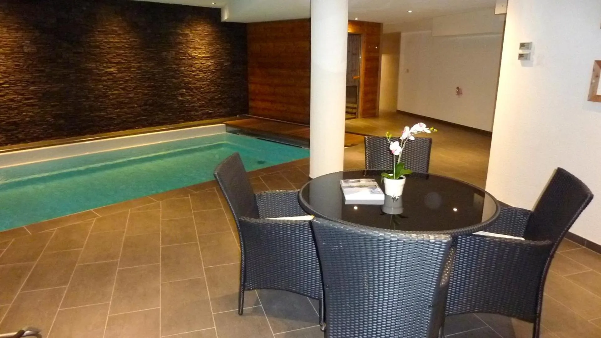 Swimming pool in Hotel Mont.Lac
