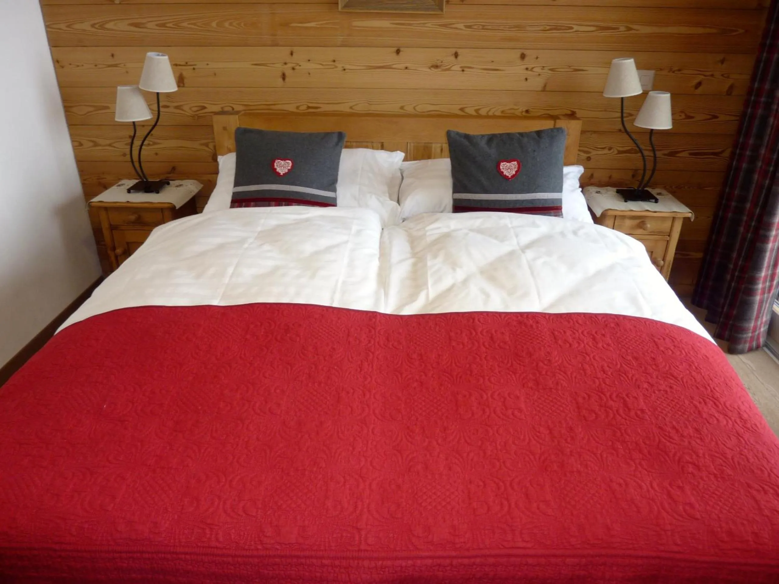 Bed in Hotel Mont.Lac
