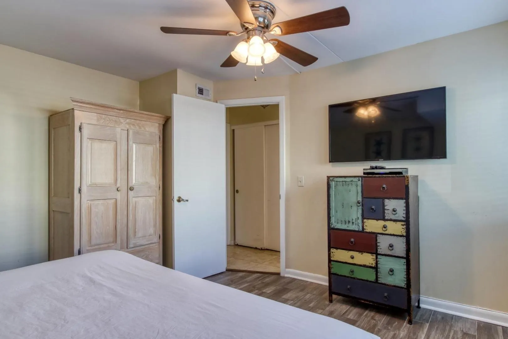 TV/Entertainment Center in The New Hotel Collection Beachfront